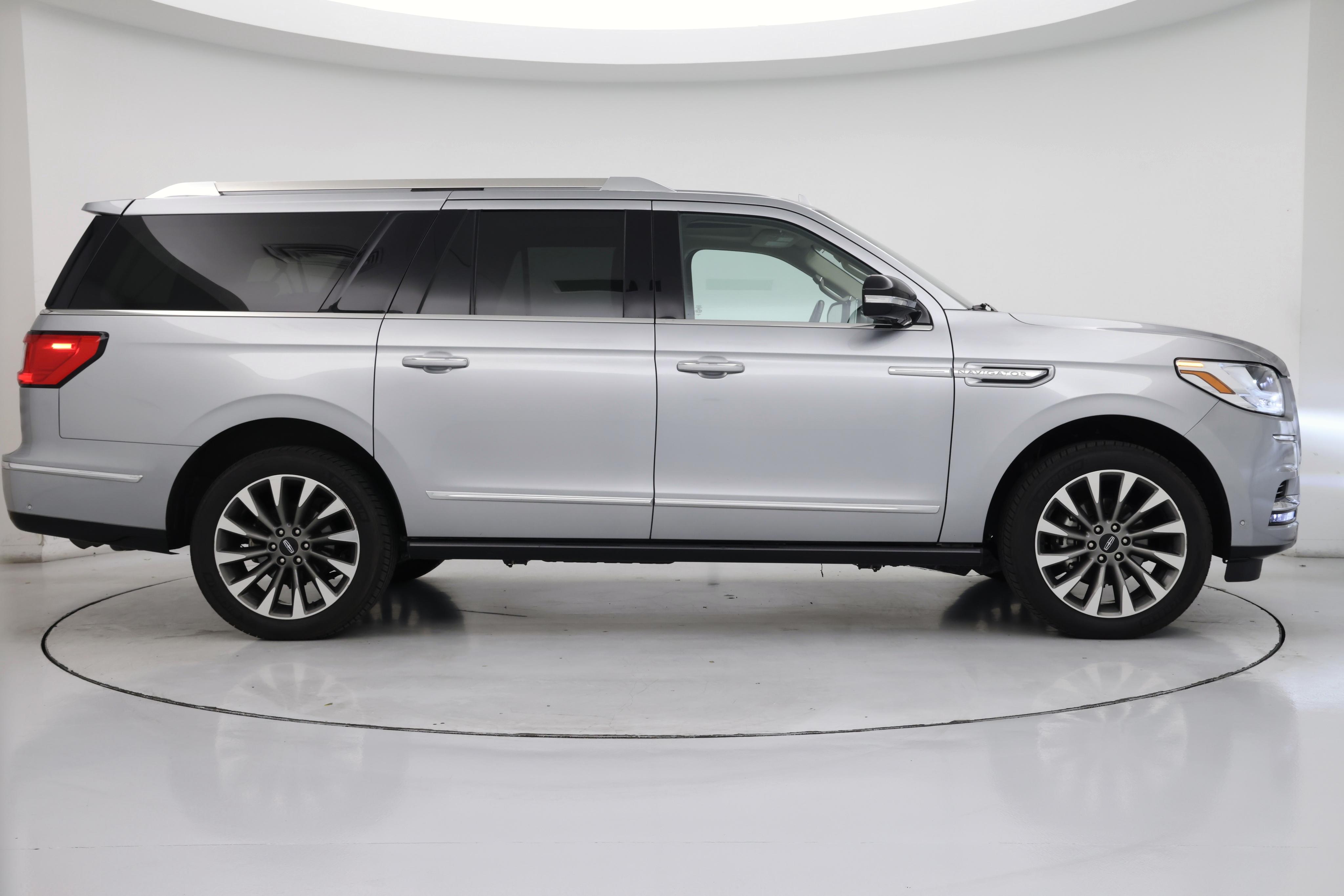 Thumbnail: 2020 Lincoln Navigator L - 7