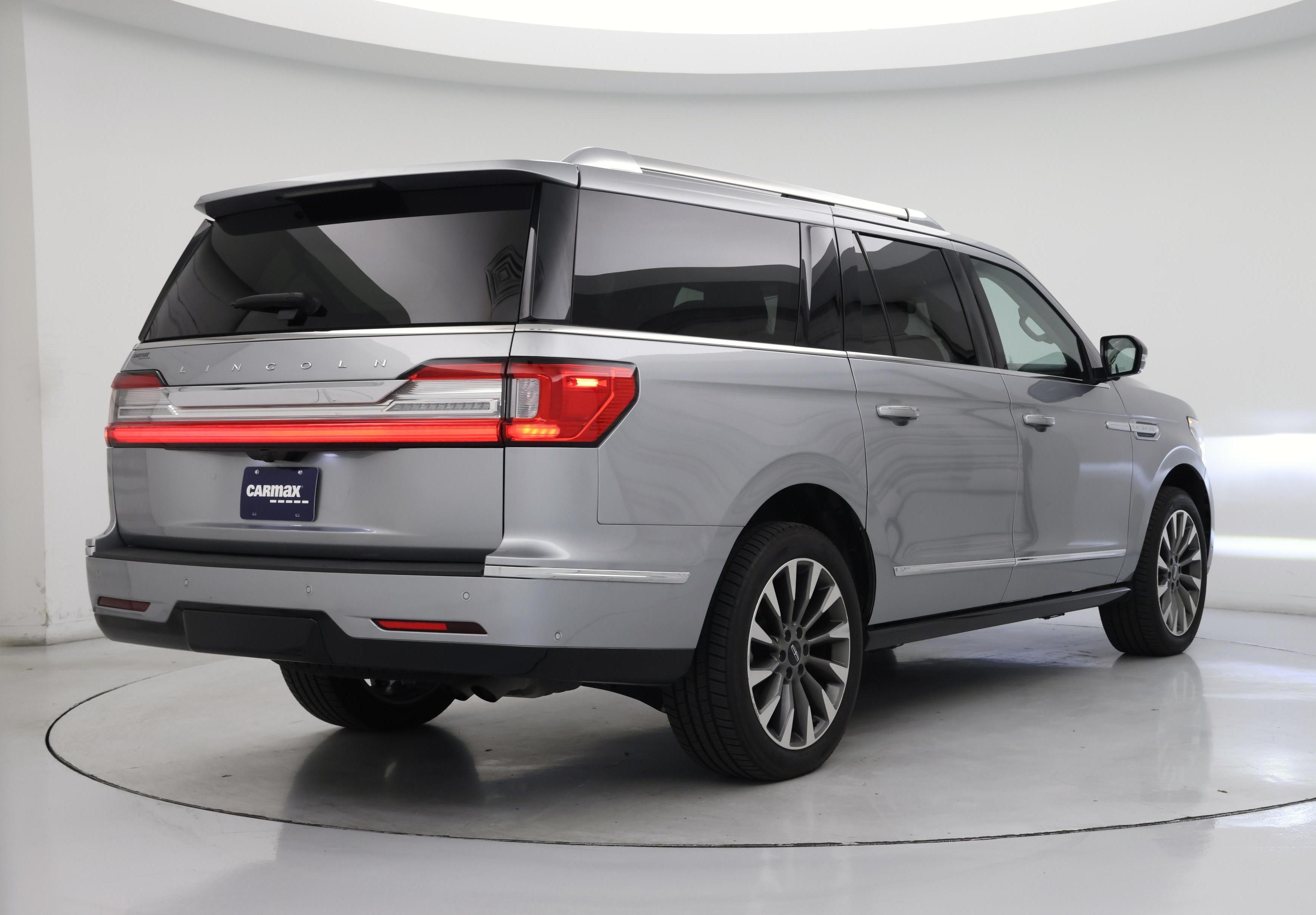 Thumbnail: 2020 Lincoln Navigator L - 8