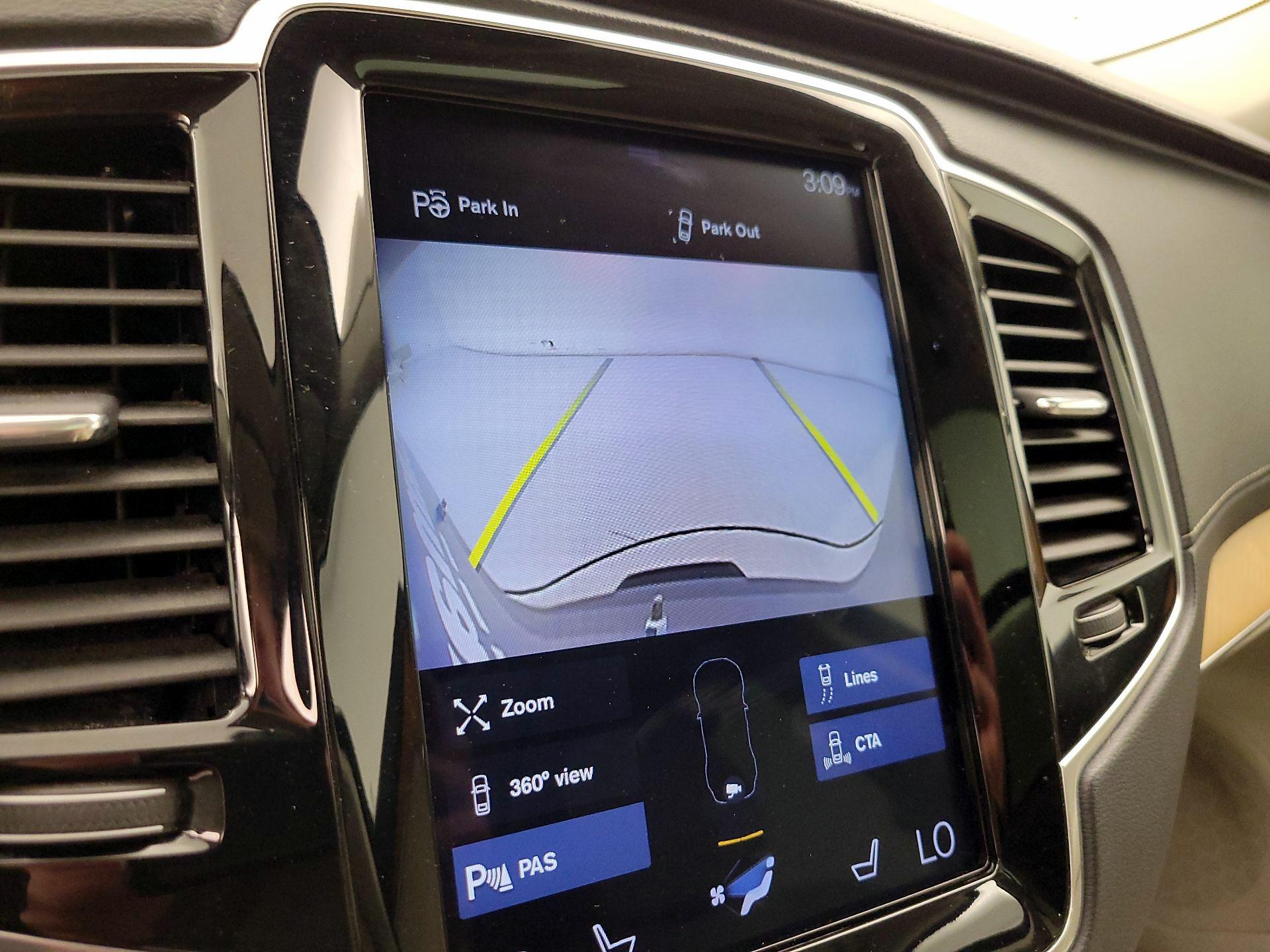 Thumbnail: 2019 Volvo XC90 - 15