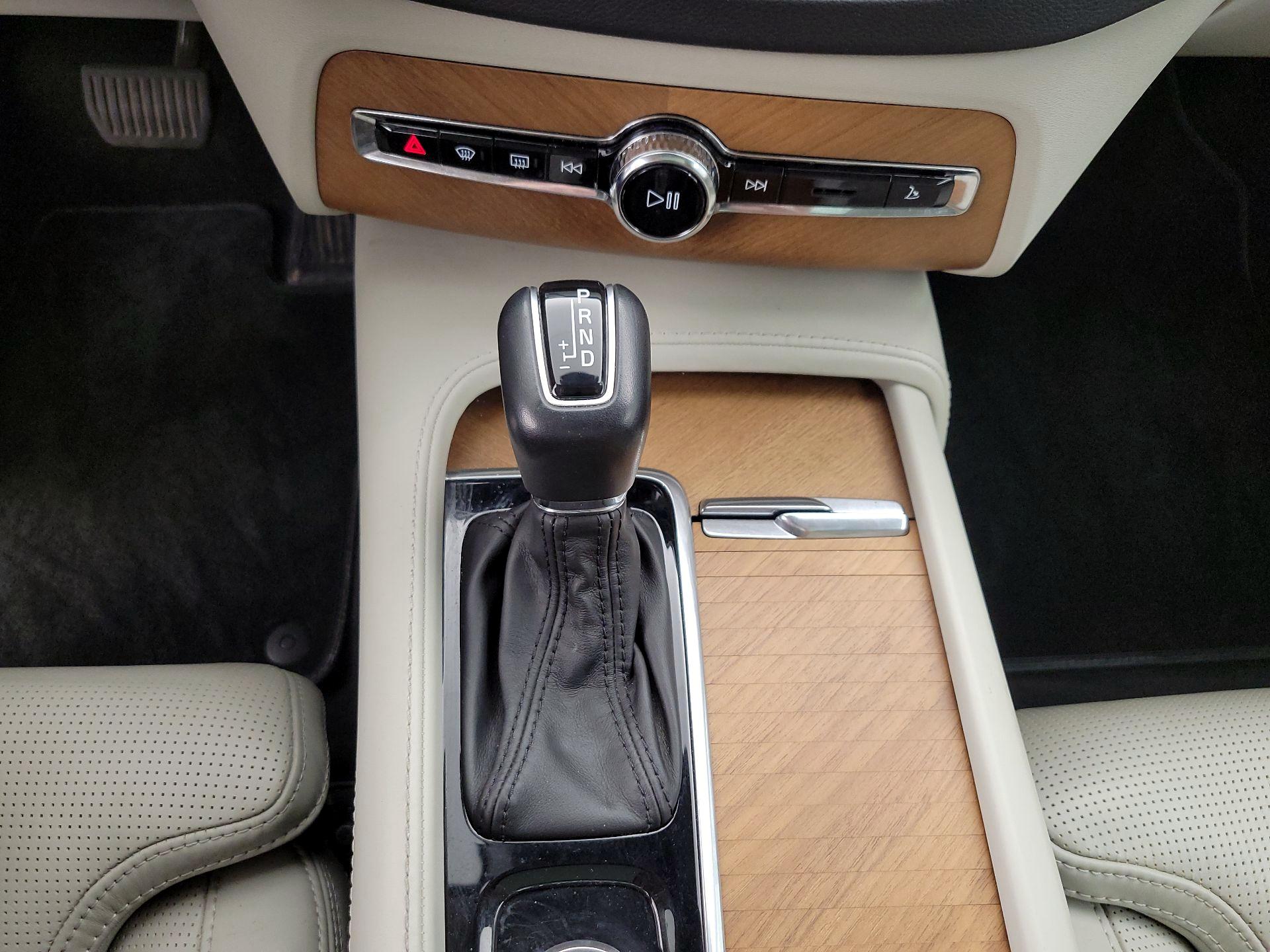Thumbnail: 2019 Volvo XC90 - 18