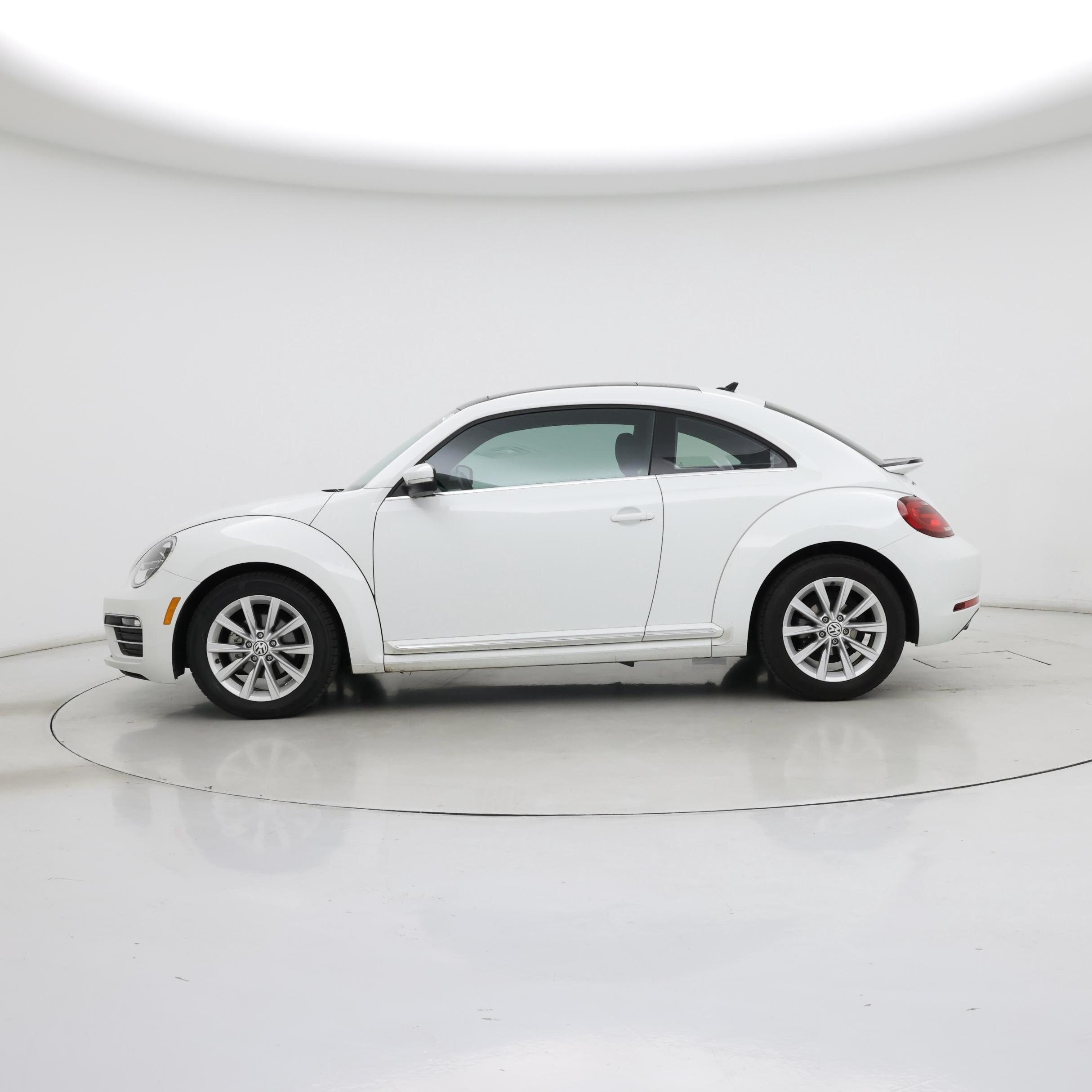 Thumbnail: 2019 Volkswagen Beetle - 3