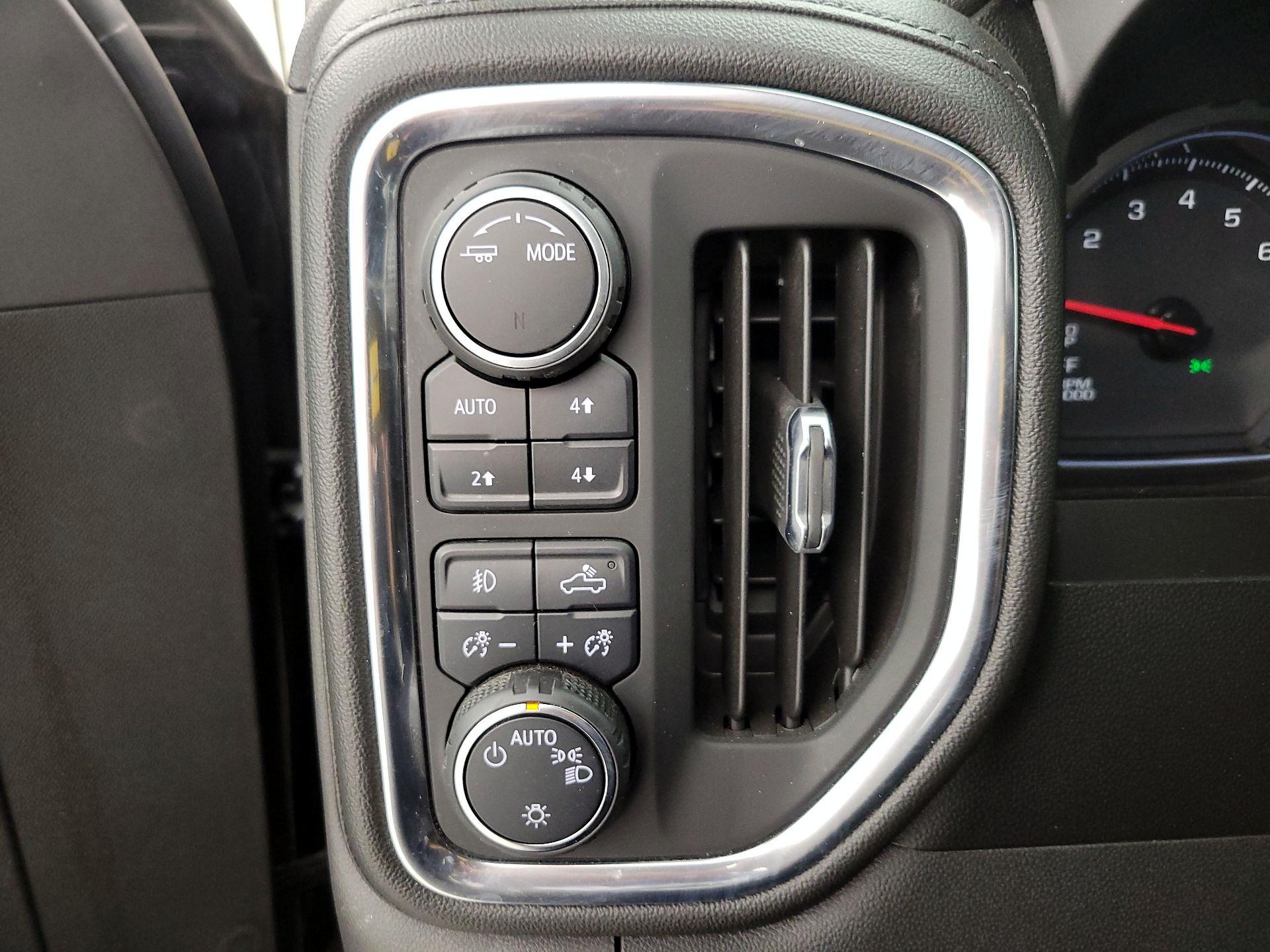 Thumbnail: 2021 Chevrolet Silverado 1500 - 13