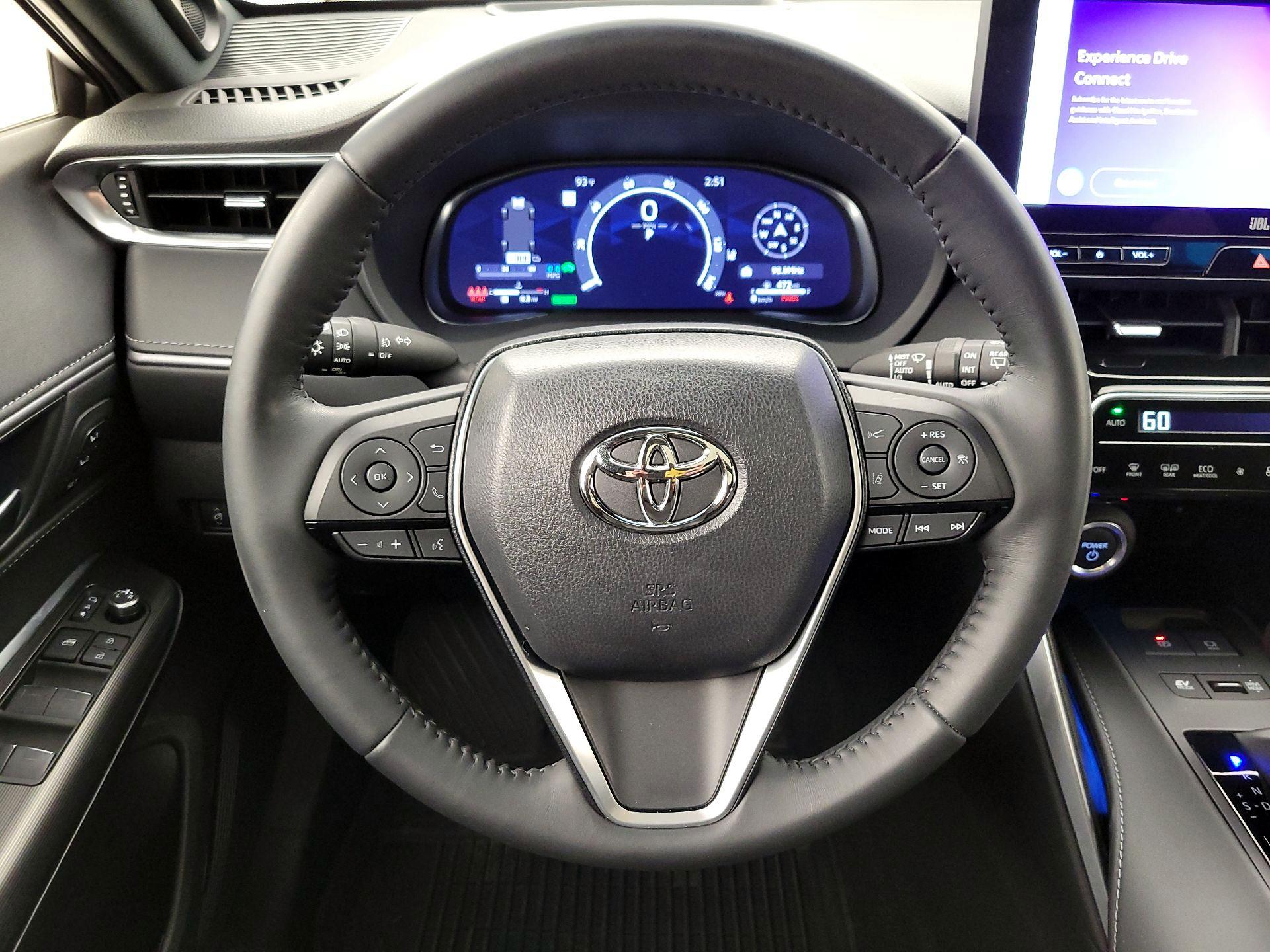Thumbnail: 2023 Toyota Venza - 10