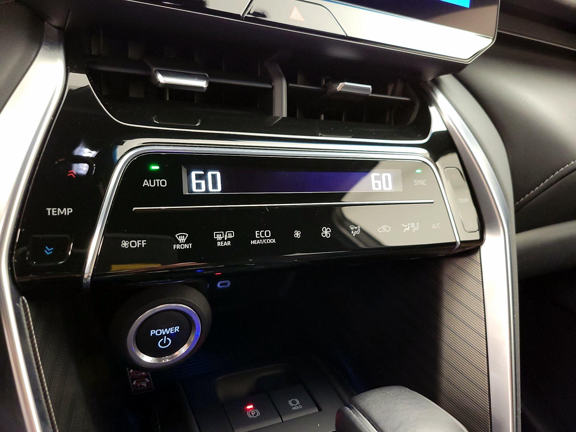 Thumbnail: 2023 Toyota Venza - 16