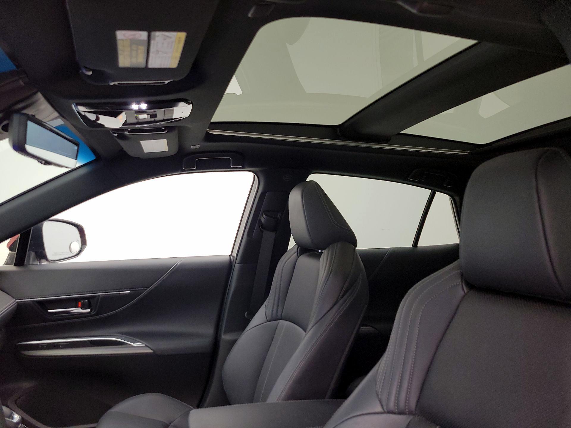 Thumbnail: 2023 Toyota Venza - 19