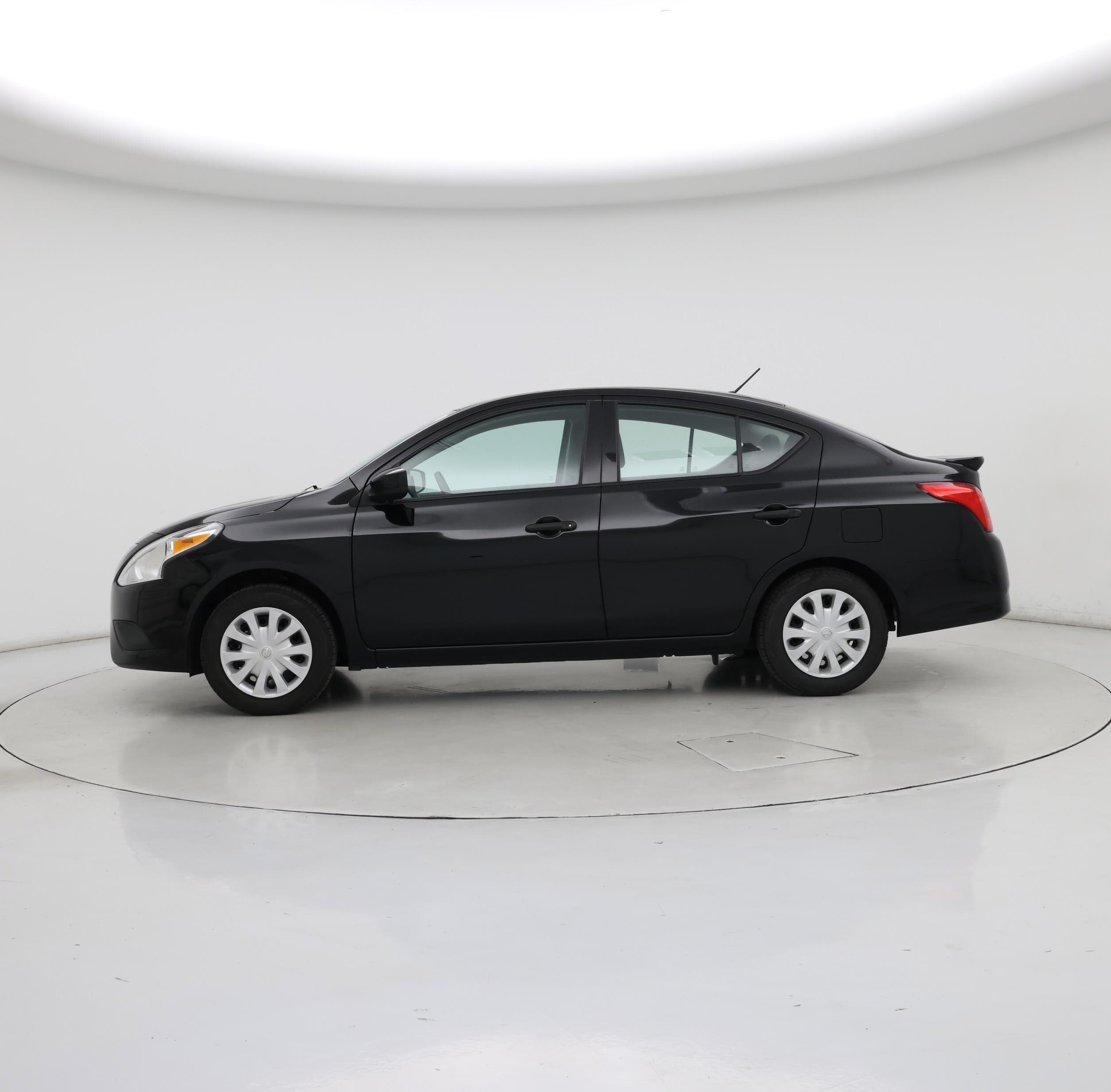 Thumbnail: 2019 Nissan Versa - 3