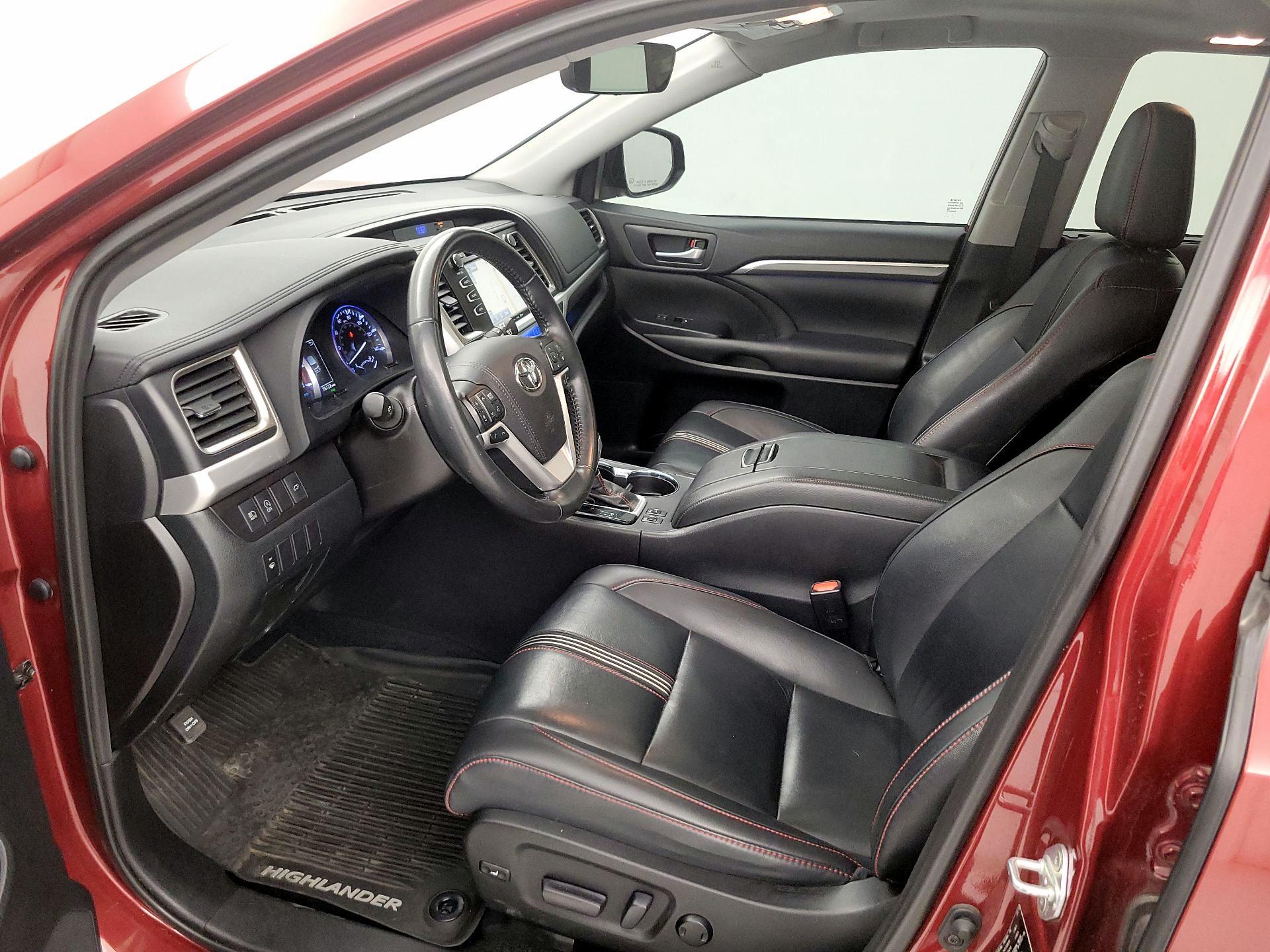 Thumbnail: 2019 Toyota Highlander - 11