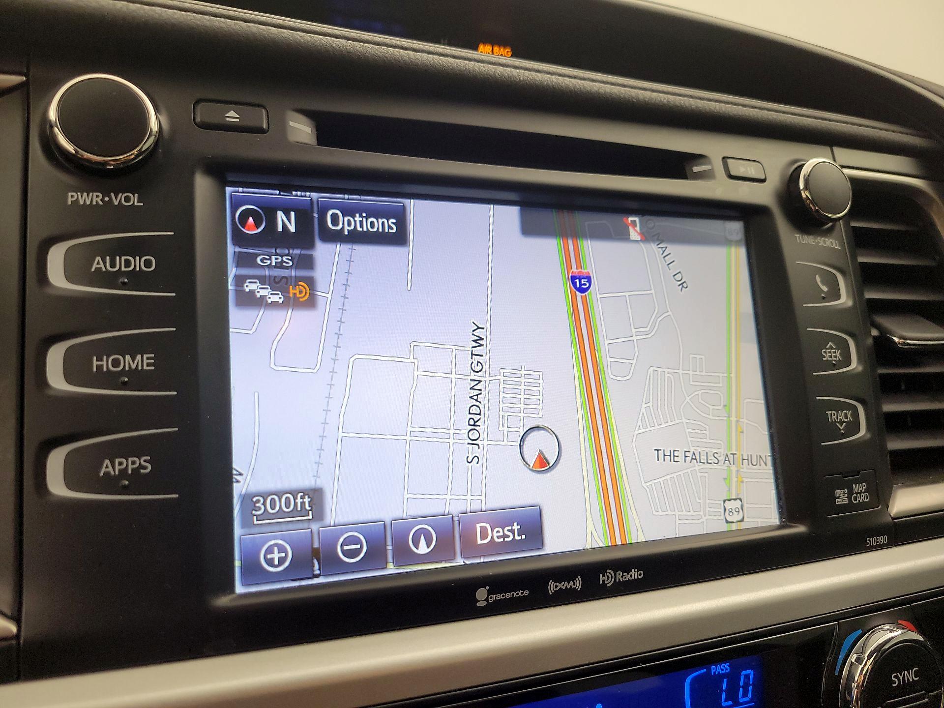 Thumbnail: 2019 Toyota Highlander - 14