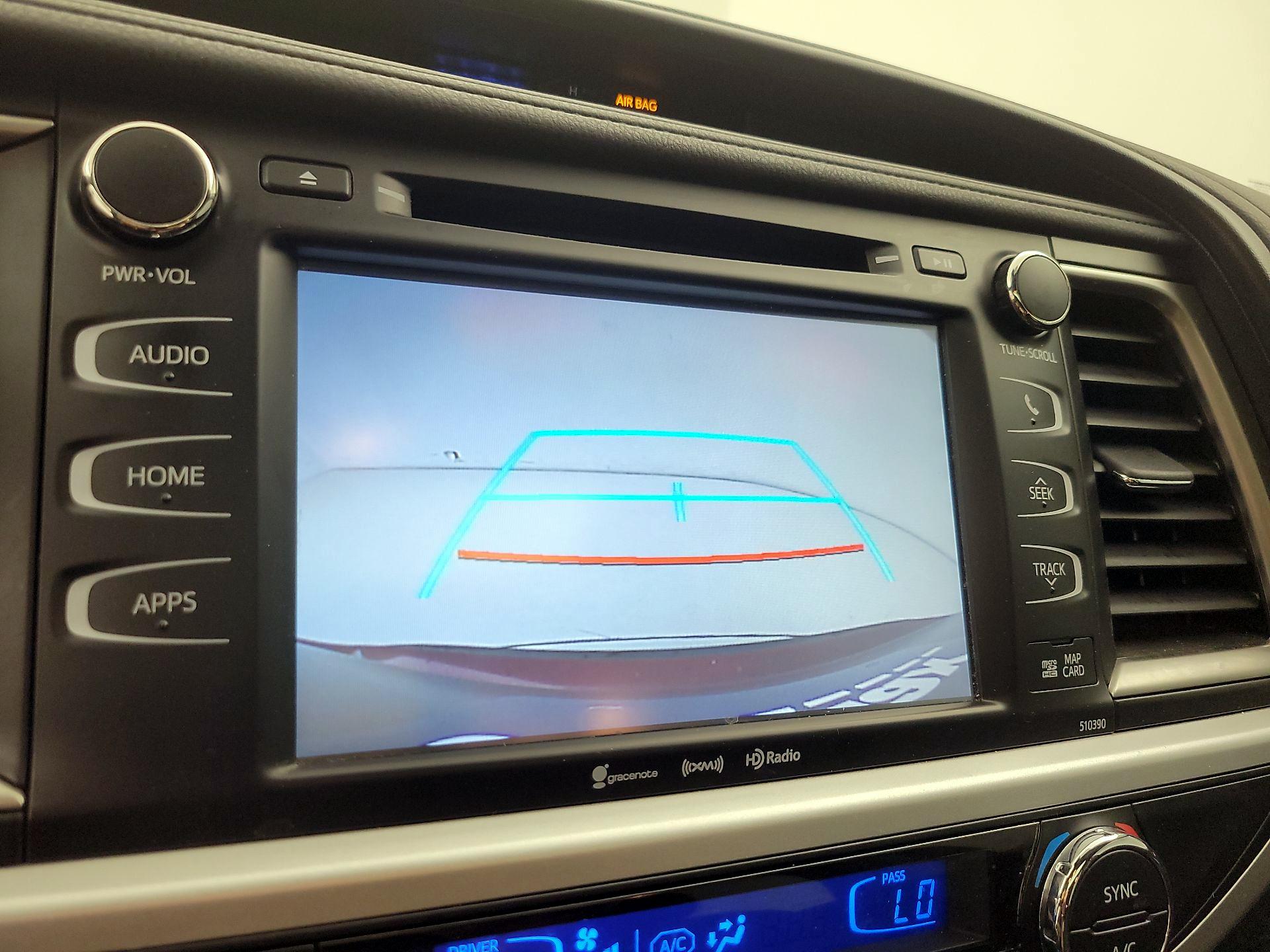 Thumbnail: 2019 Toyota Highlander - 15