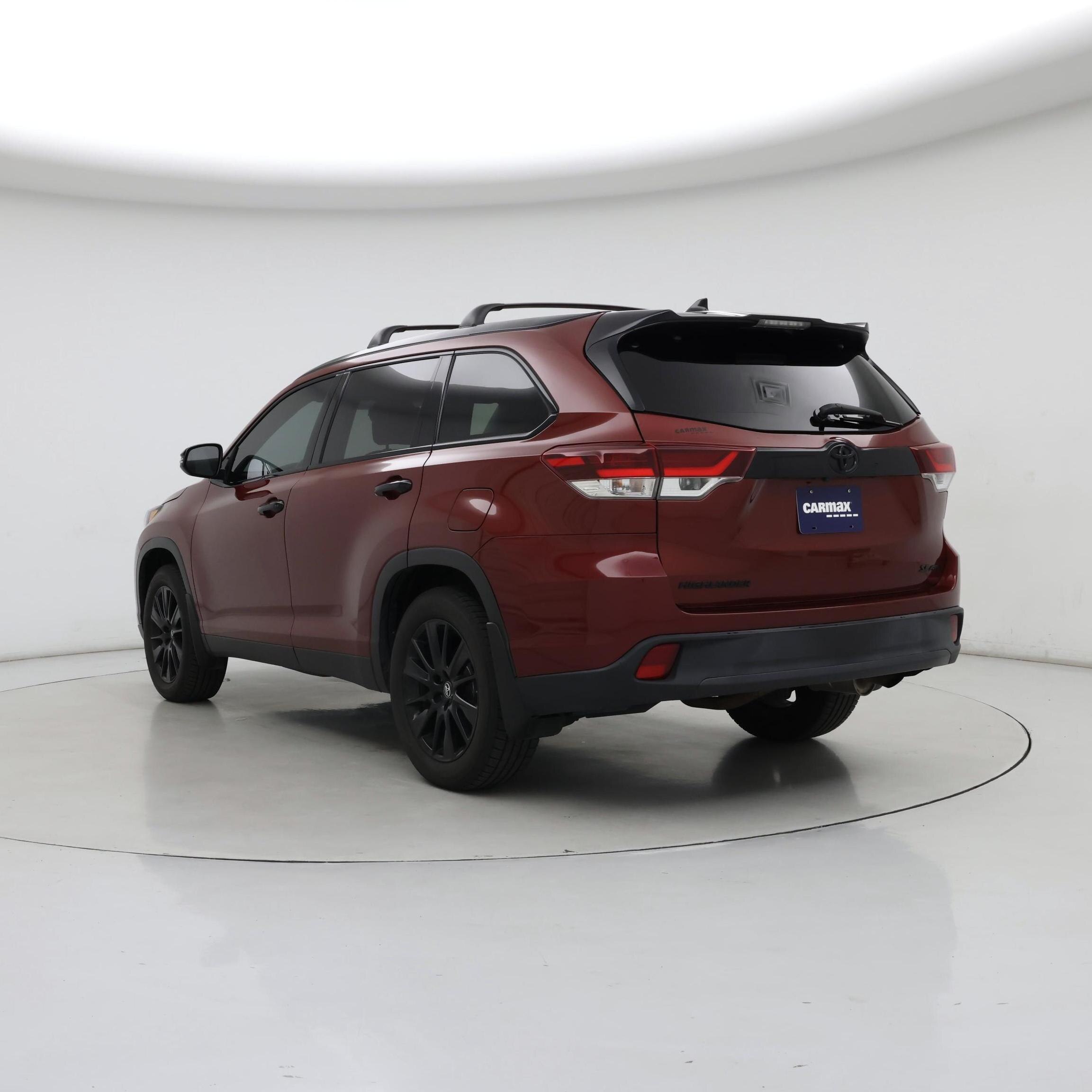 Thumbnail: 2019 Toyota Highlander - 2