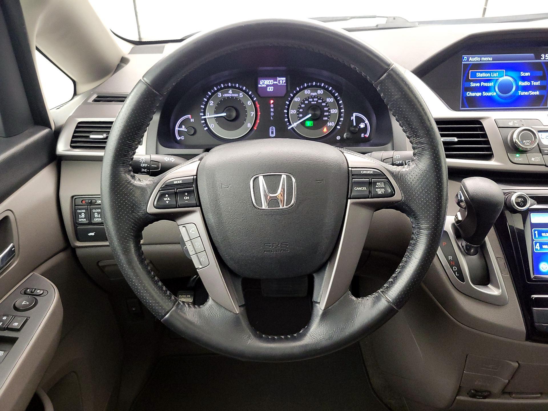 Thumbnail: 2017 Honda Odyssey - 10