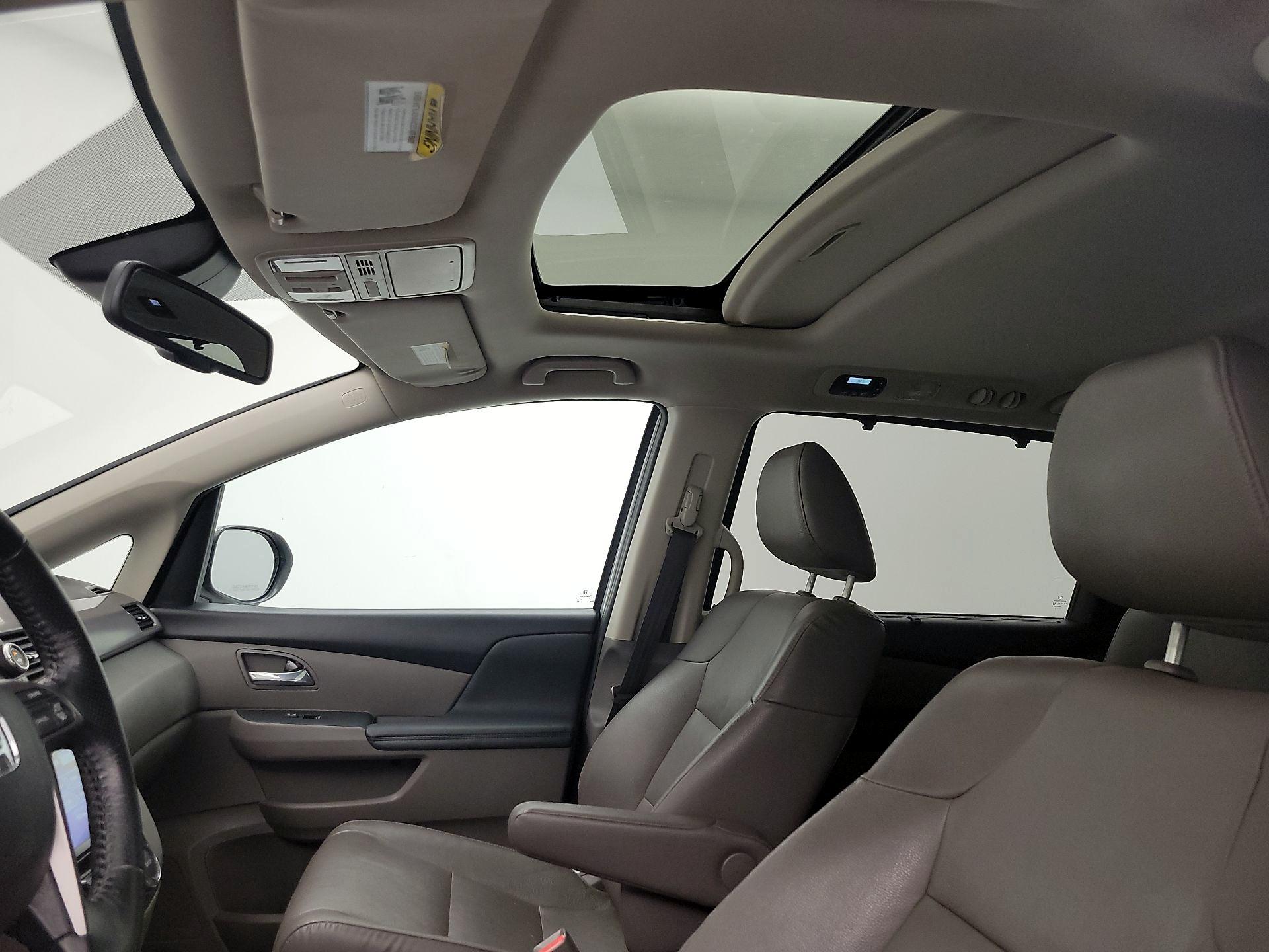 Thumbnail: 2017 Honda Odyssey - 19