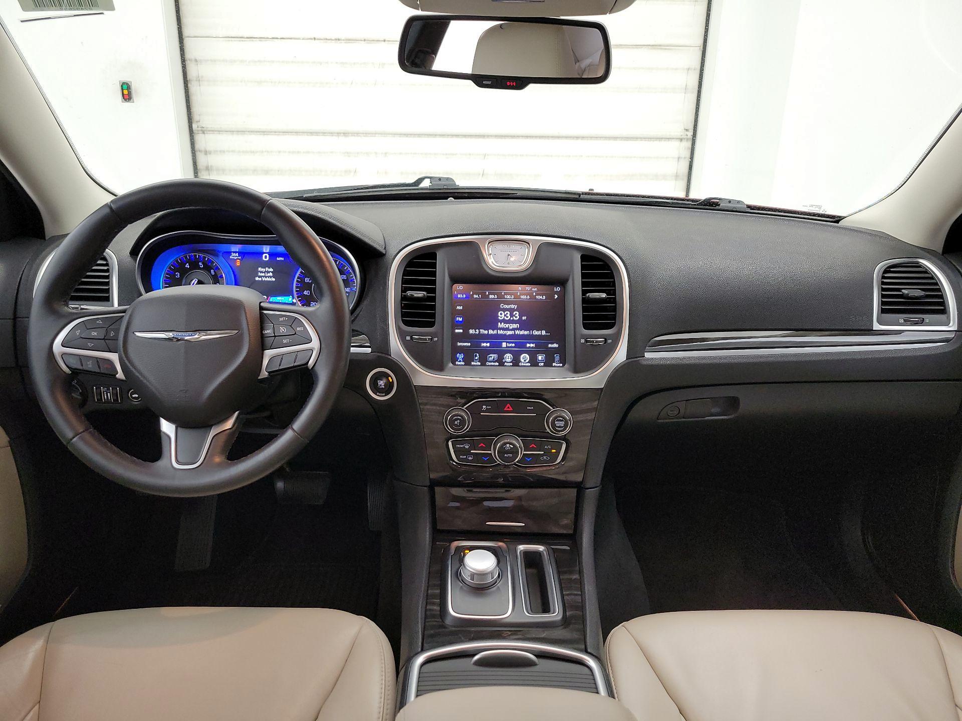 Thumbnail: 2015 Chrysler 300 - 9