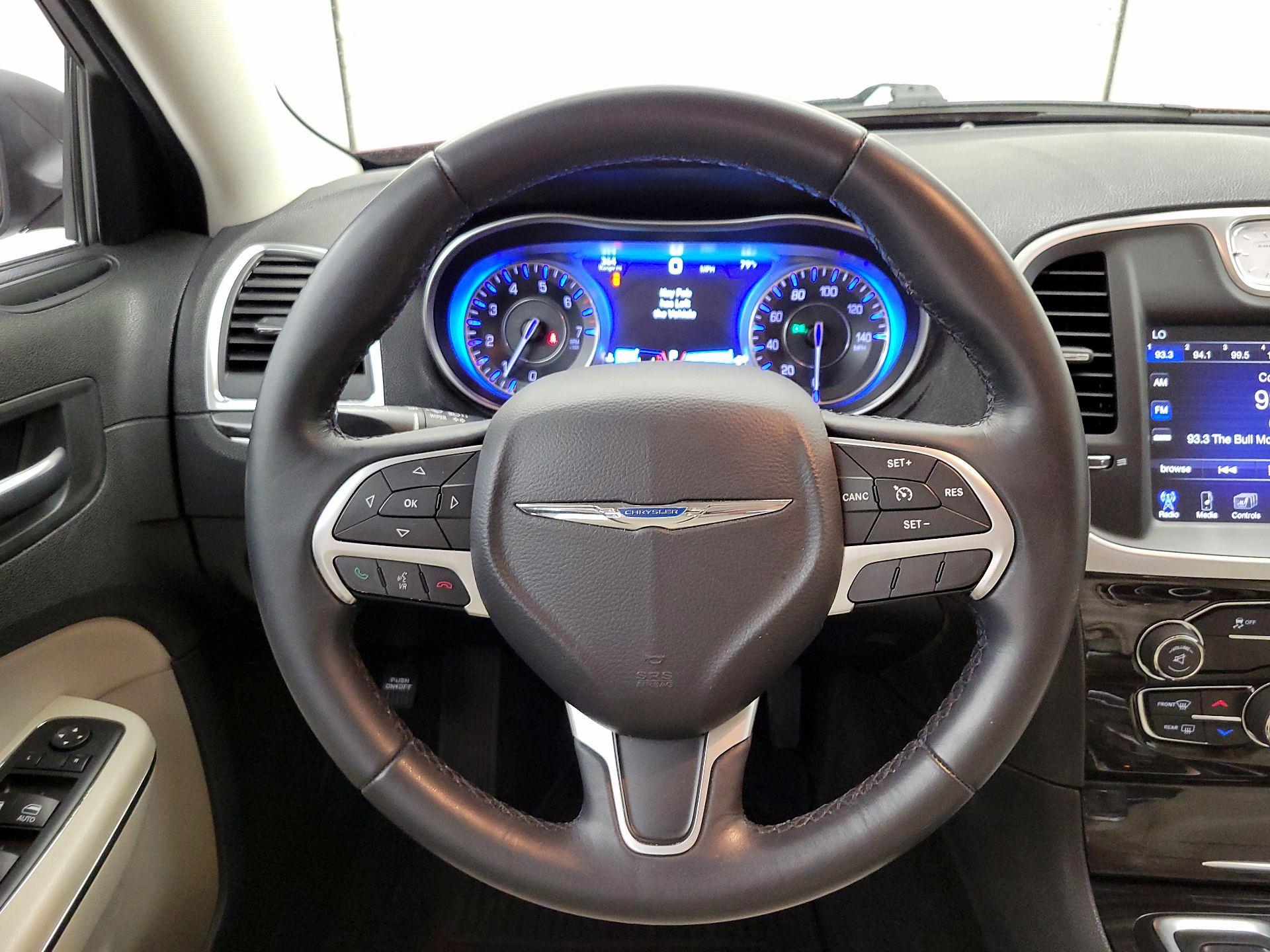 Thumbnail: 2015 Chrysler 300 - 10