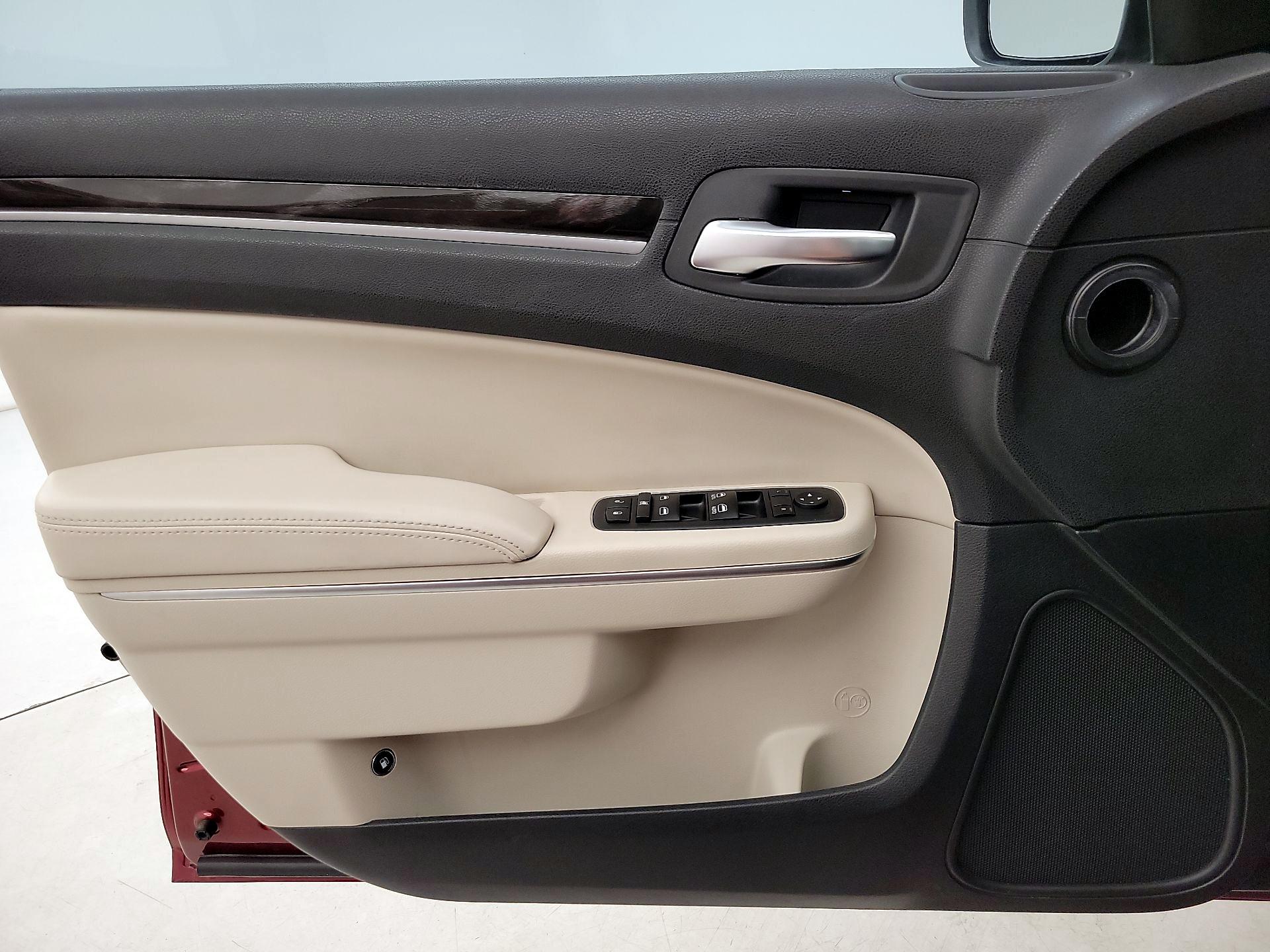 Thumbnail: 2015 Chrysler 300 - 12