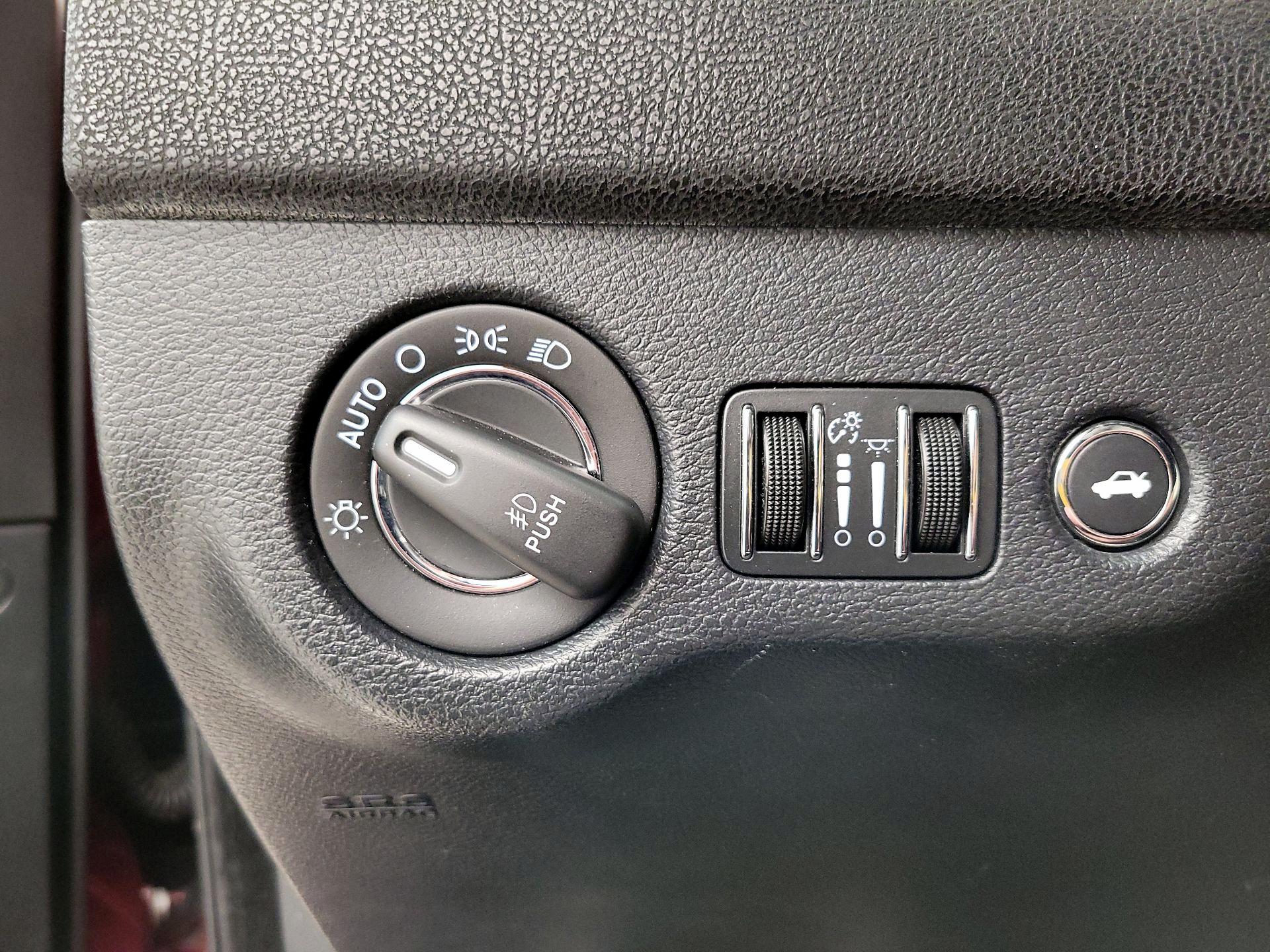 Thumbnail: 2015 Chrysler 300 - 13