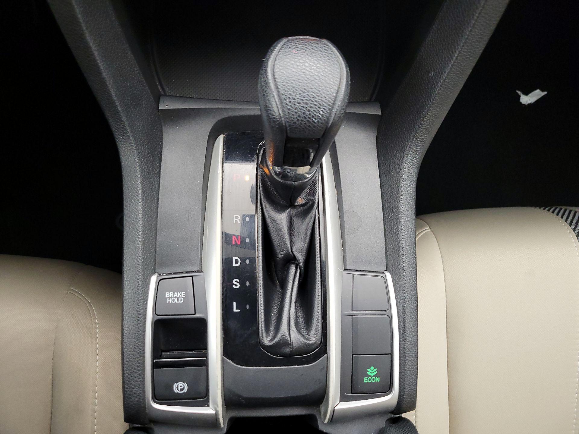 Thumbnail: 2016 Honda Civic - 17