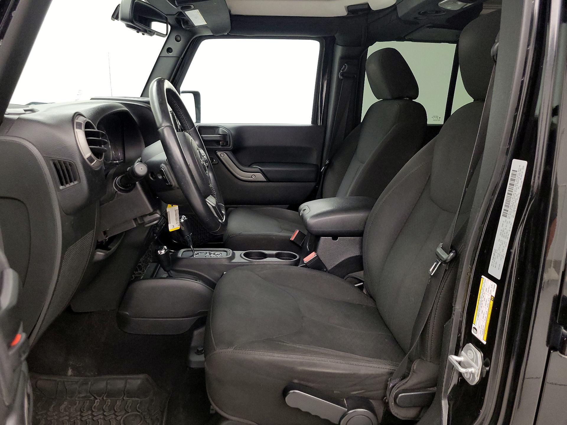Thumbnail: 2015 Jeep Wrangler - 11