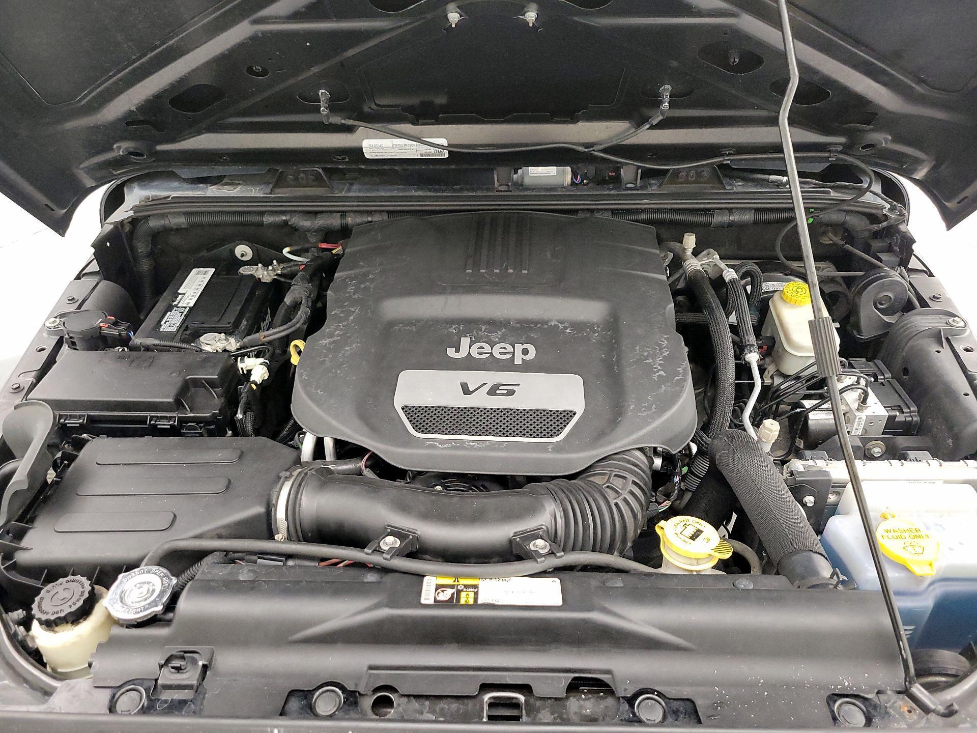 Thumbnail: 2015 Jeep Wrangler - 20
