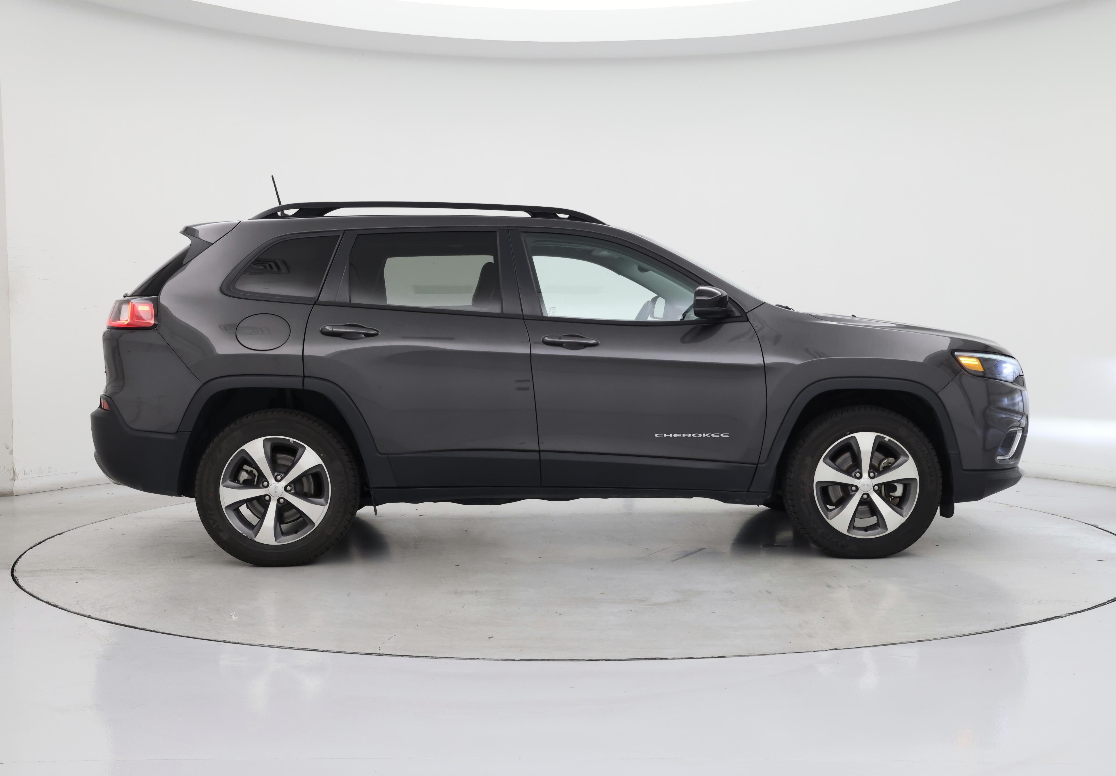 Thumbnail: 2022 Jeep Cherokee - 7