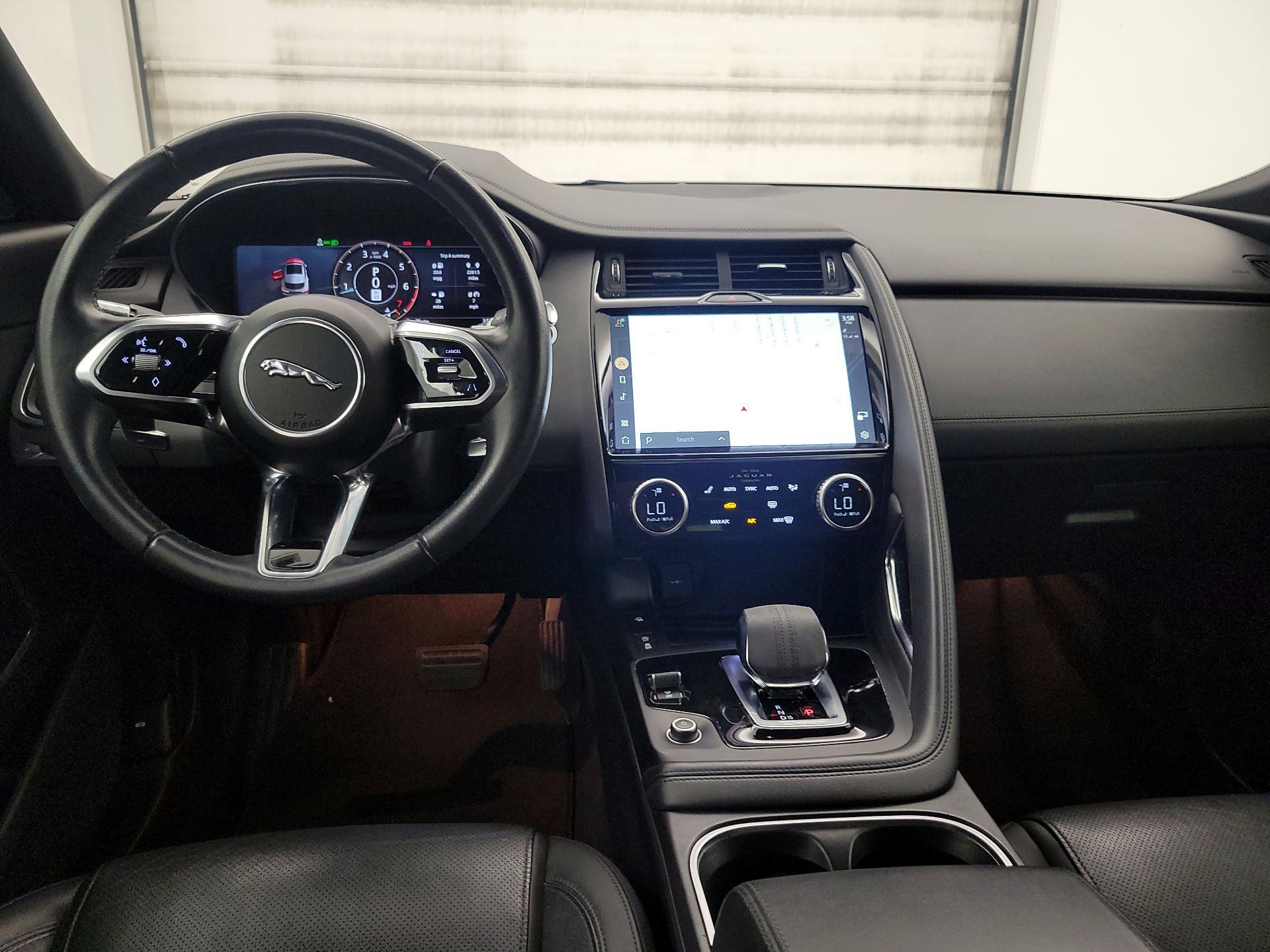 Thumbnail: 2022 Jaguar E-Pace - 9
