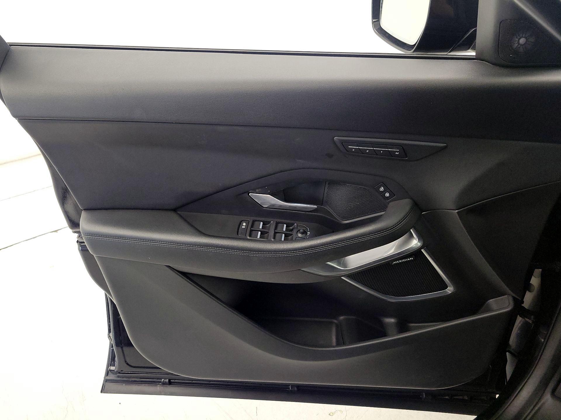 Thumbnail: 2022 Jaguar E-Pace - 12