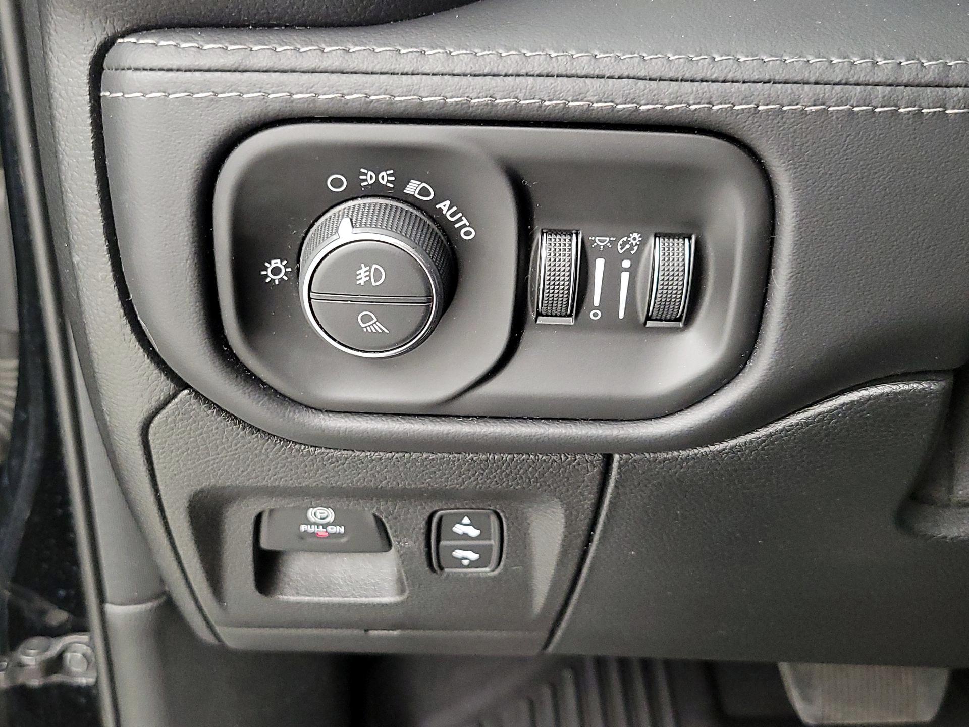 Thumbnail: 2021 RAM 1500 - 13