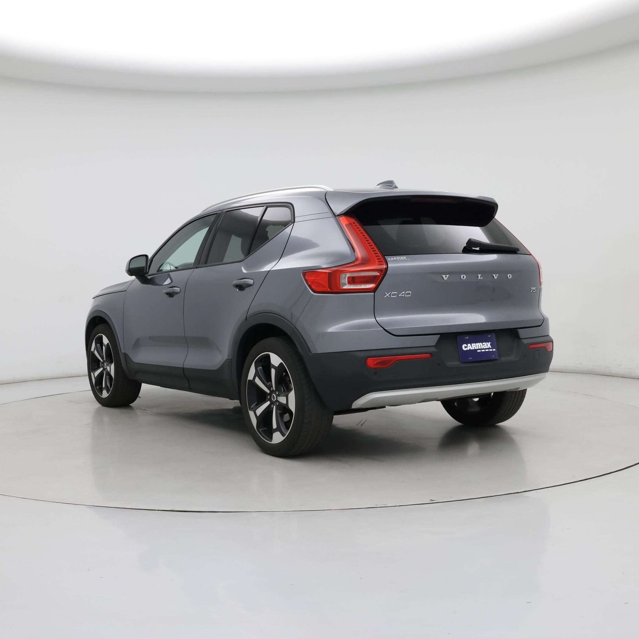Thumbnail: 2019 Volvo XC40 - 2