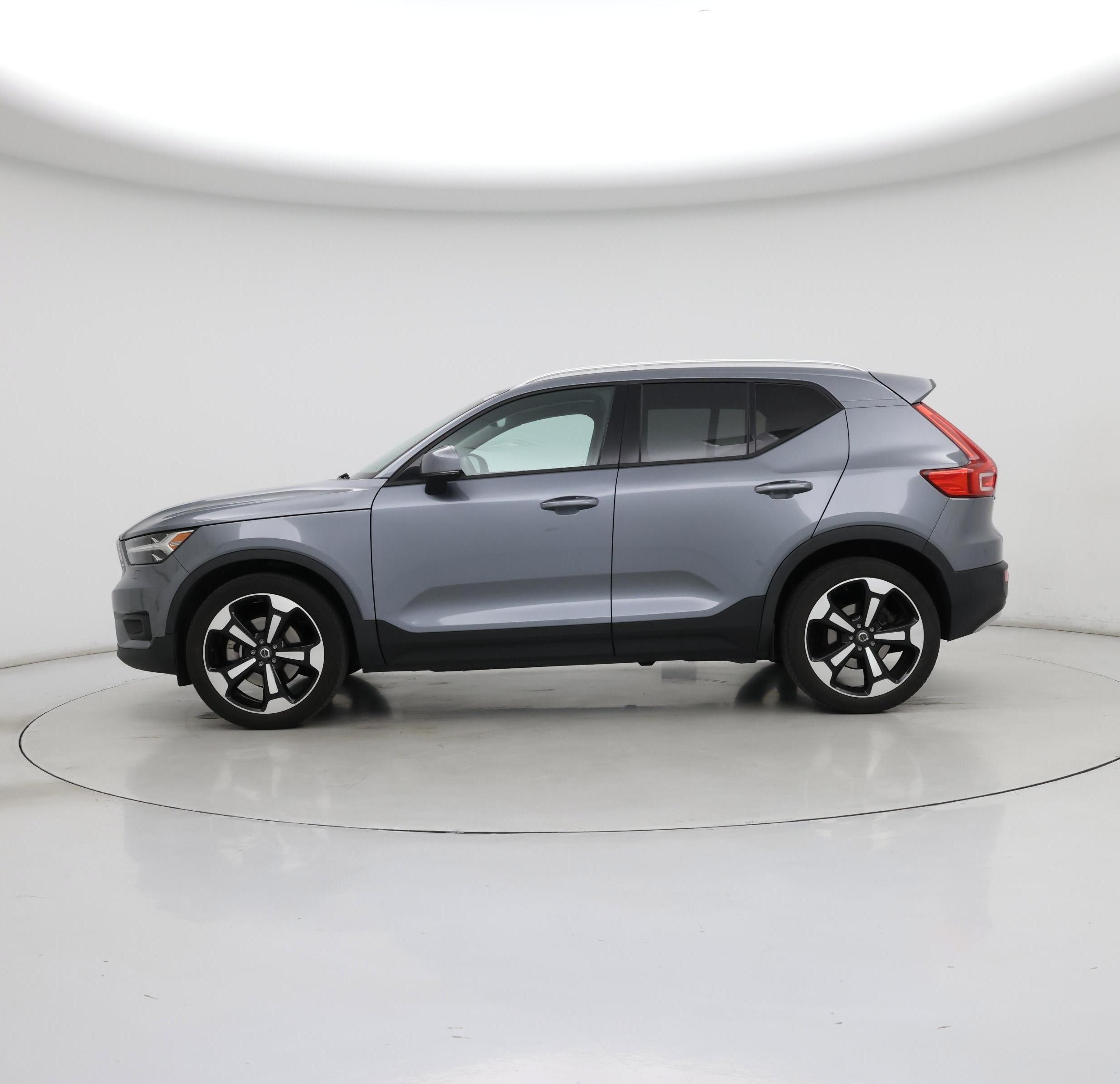 Thumbnail: 2019 Volvo XC40 - 3