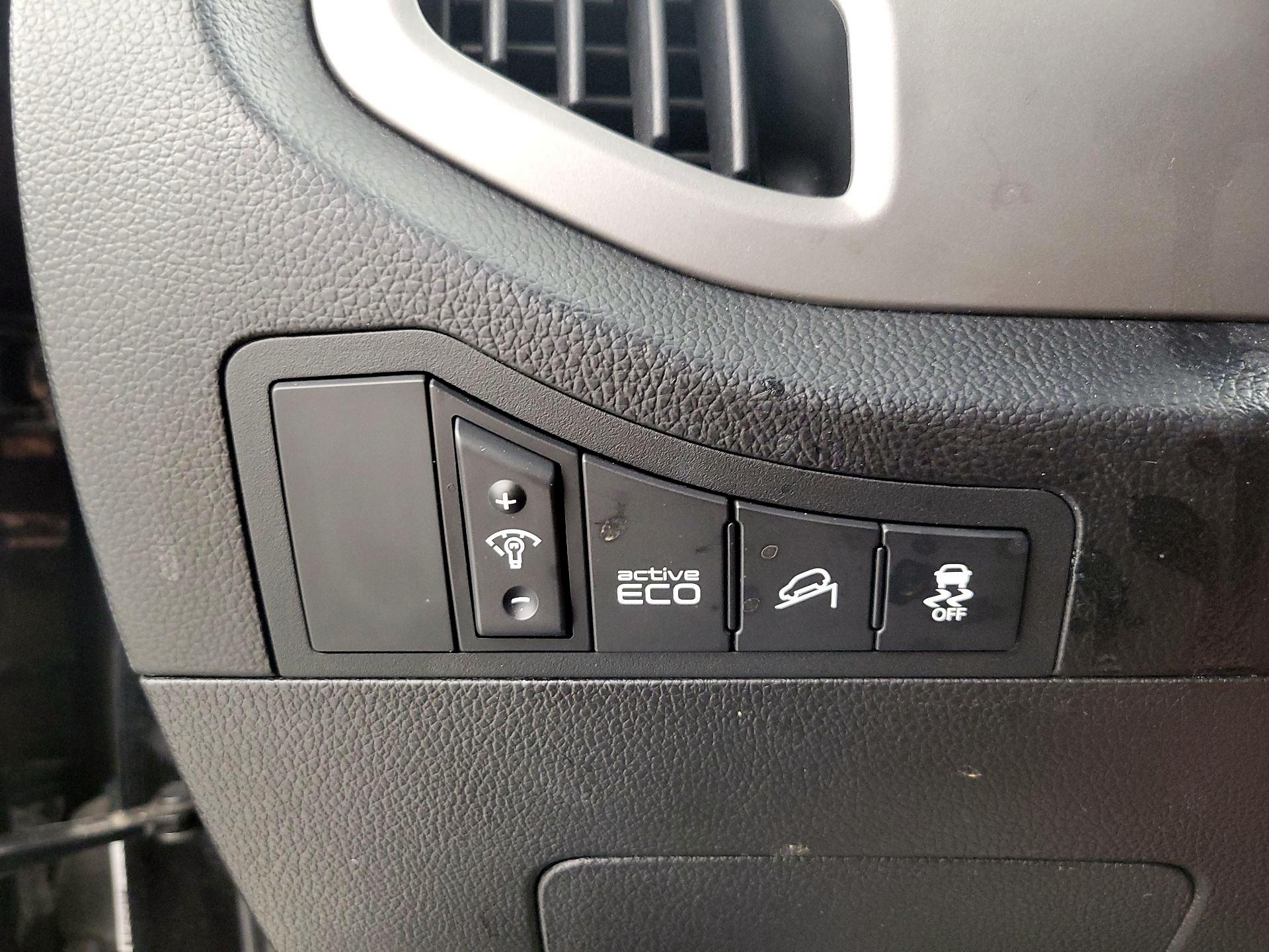 Thumbnail: 2014 Kia Sportage - 13