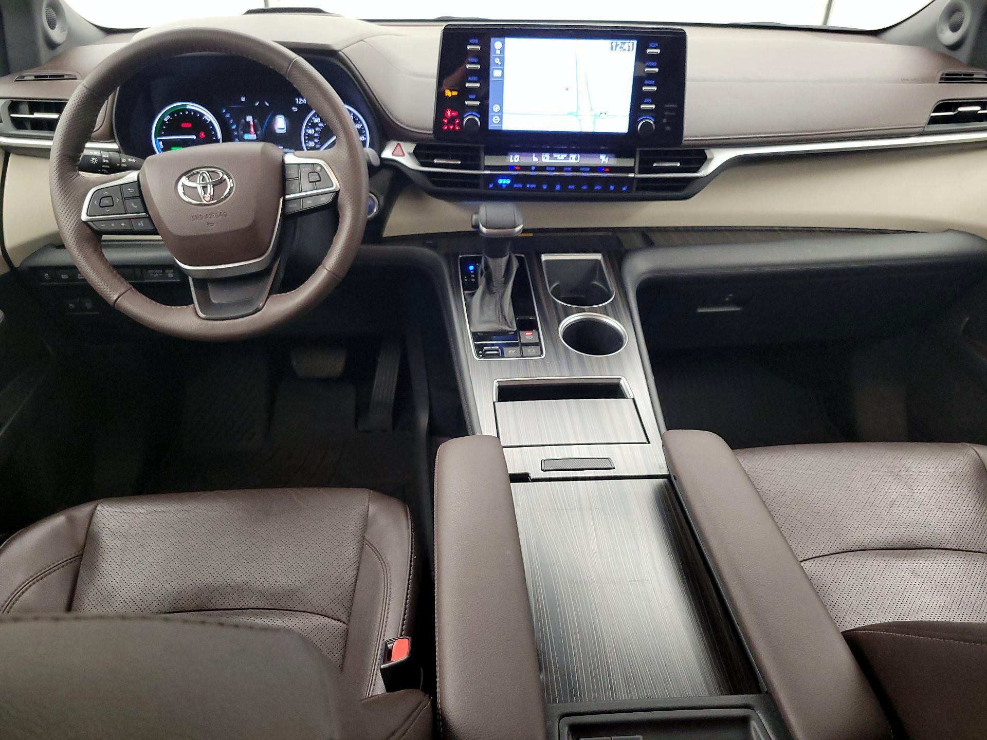 Thumbnail: 2022 Toyota Sienna - 9