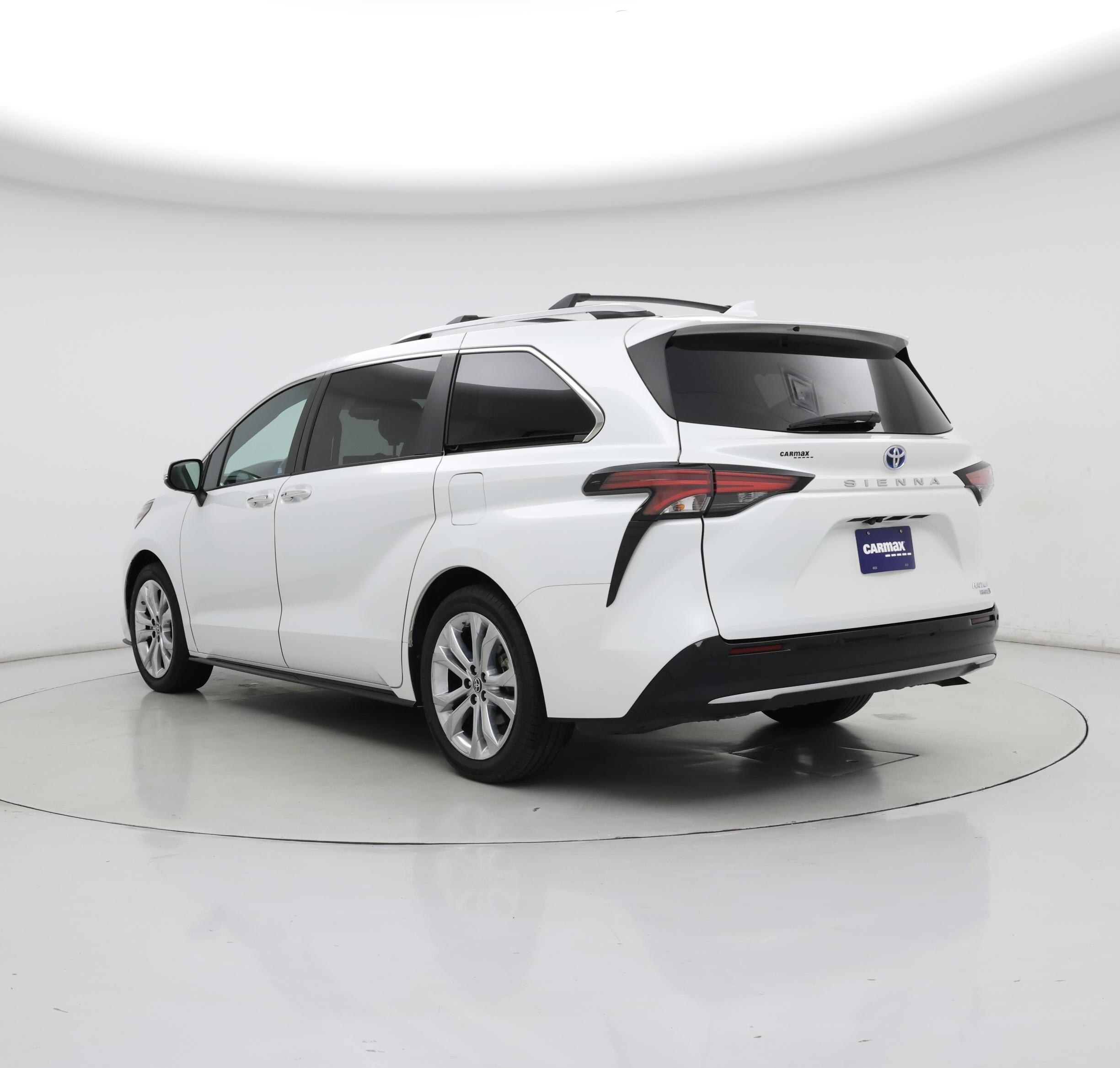 Thumbnail: 2022 Toyota Sienna - 2