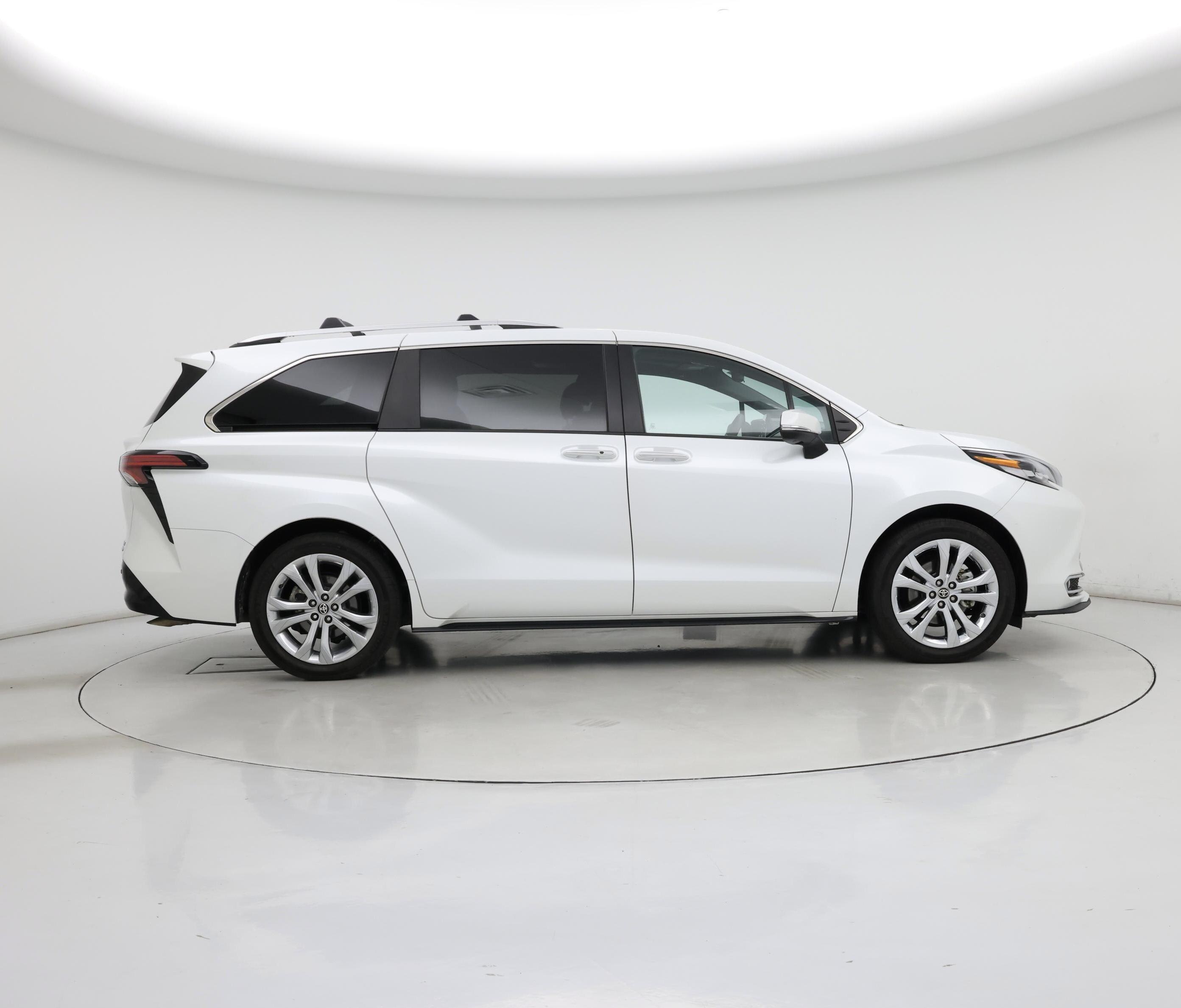 Thumbnail: 2022 Toyota Sienna - 7