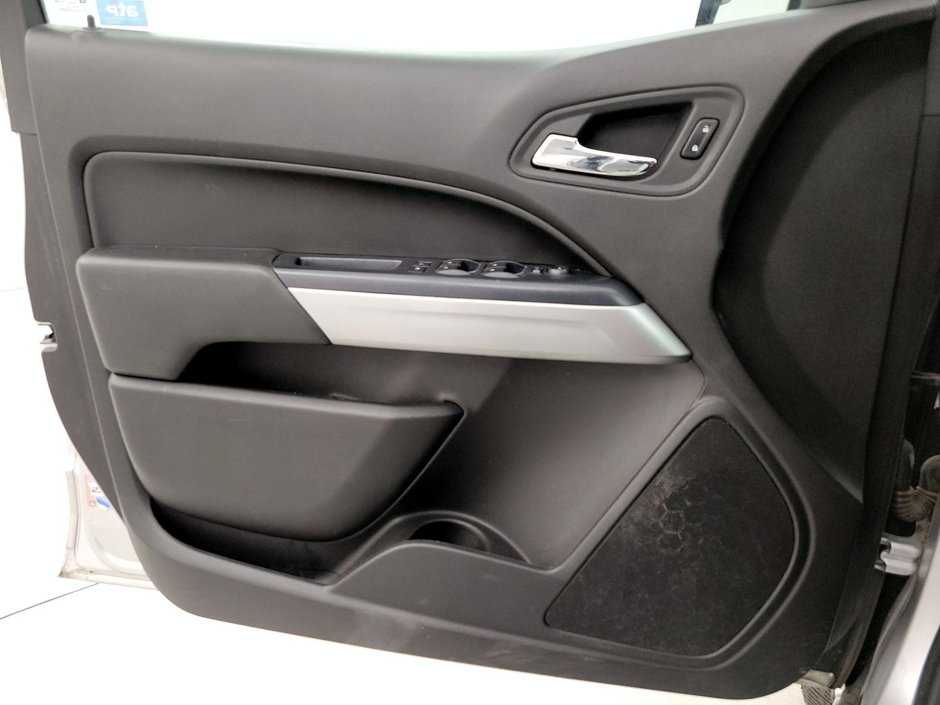 Thumbnail: 2016 Chevrolet Colorado - 12