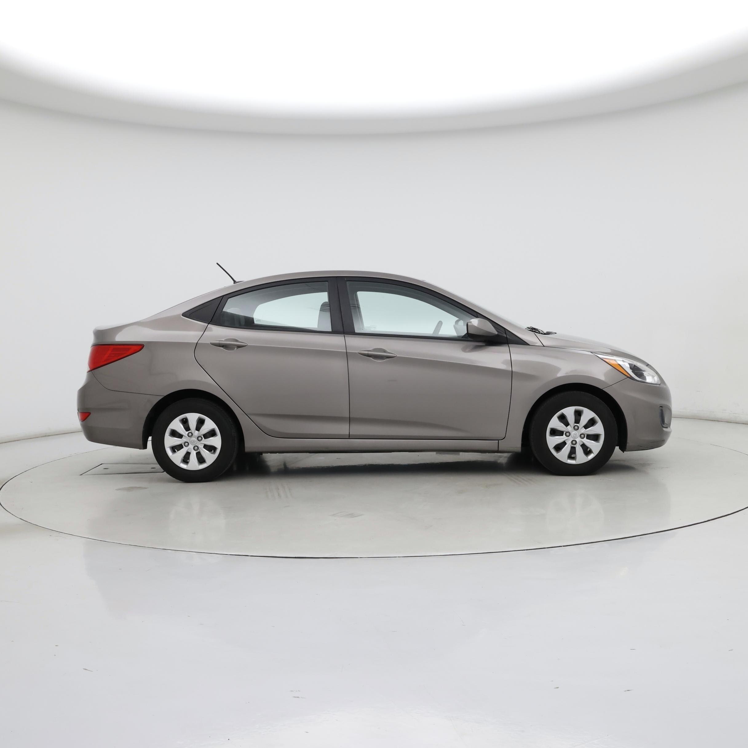 Thumbnail: 2017 Hyundai Accent - 7