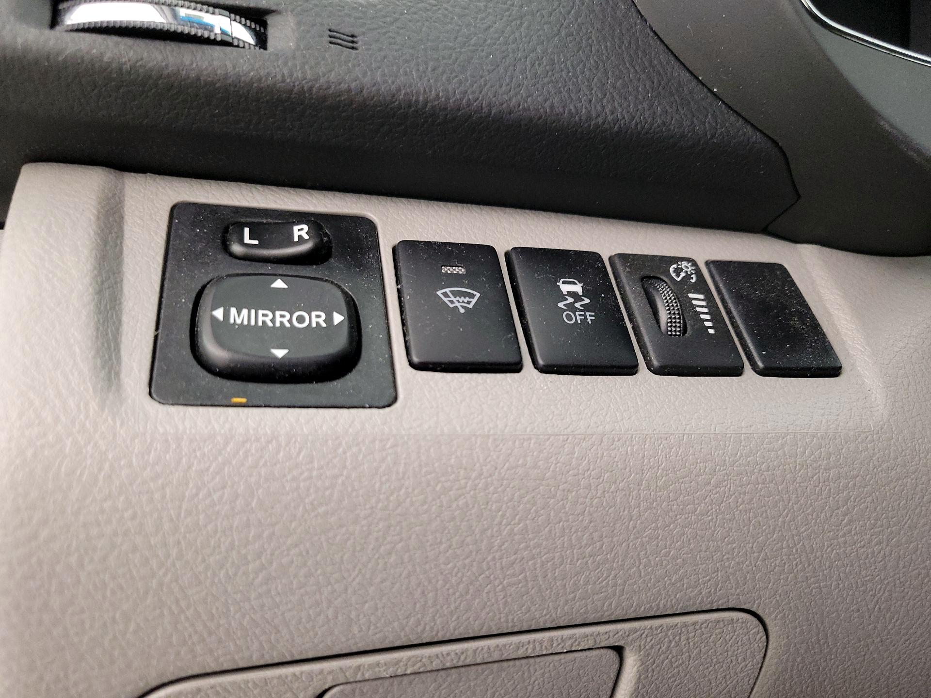 Thumbnail: 2013 Toyota Highlander - 13