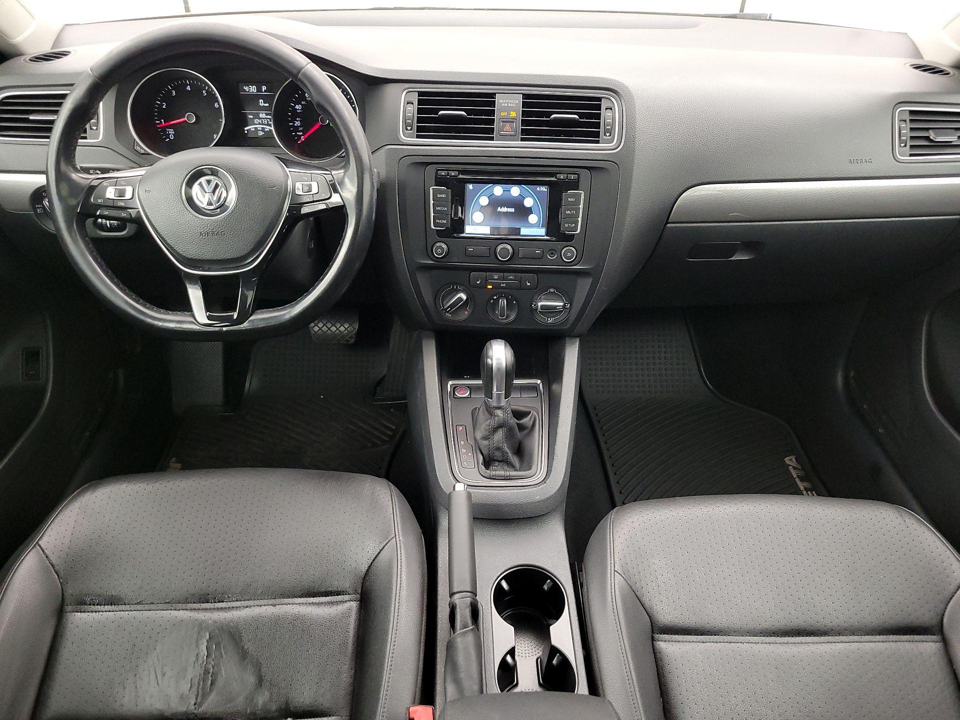 Thumbnail: 2015 Volkswagen Jetta - 9