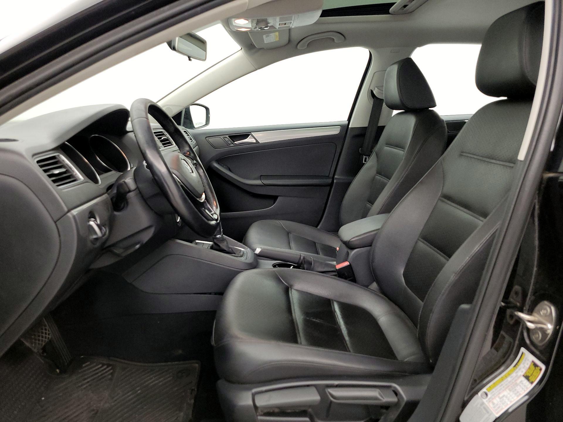 Thumbnail: 2015 Volkswagen Jetta - 11
