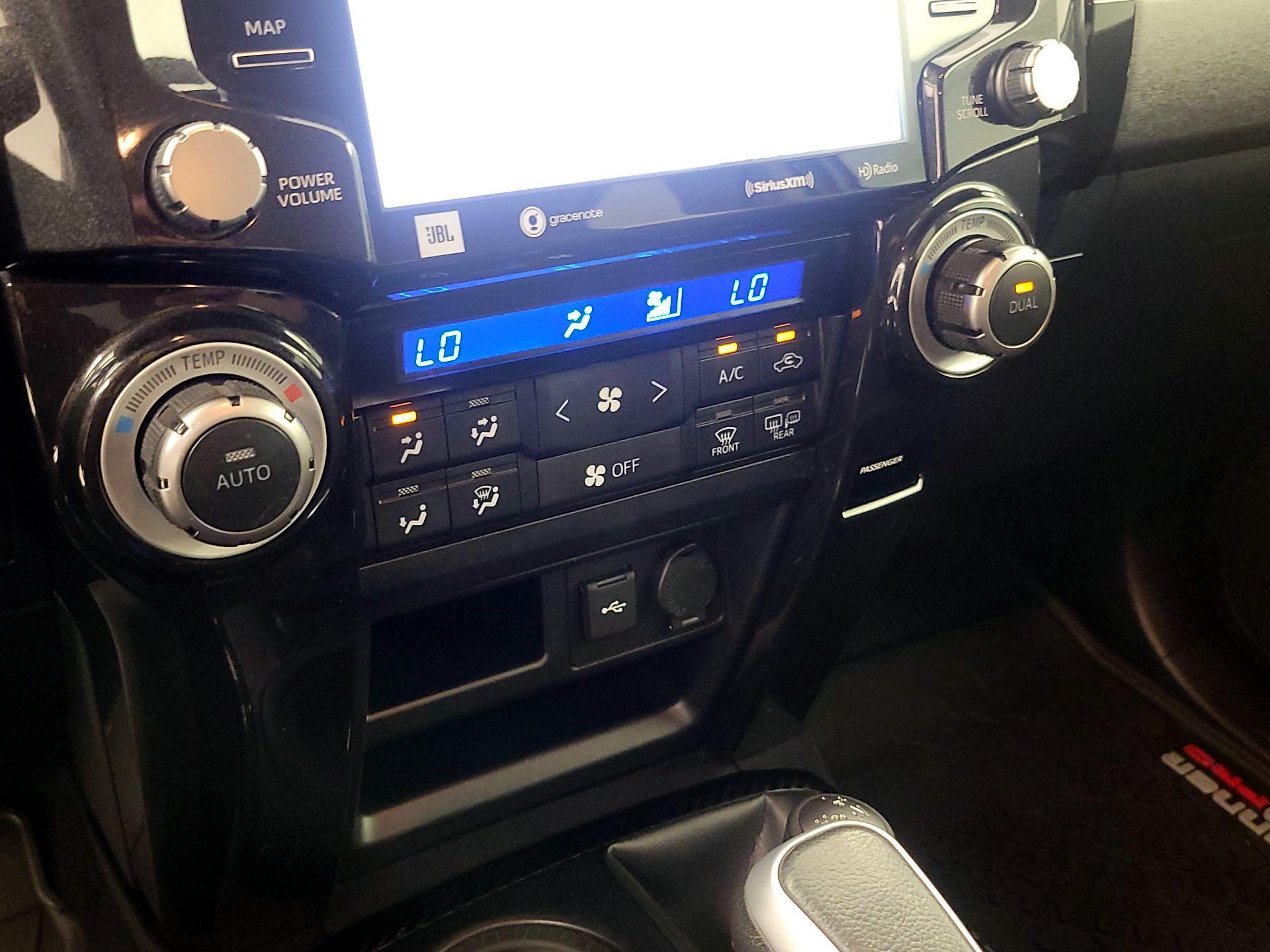 Thumbnail: 2021 Toyota 4Runner - 17