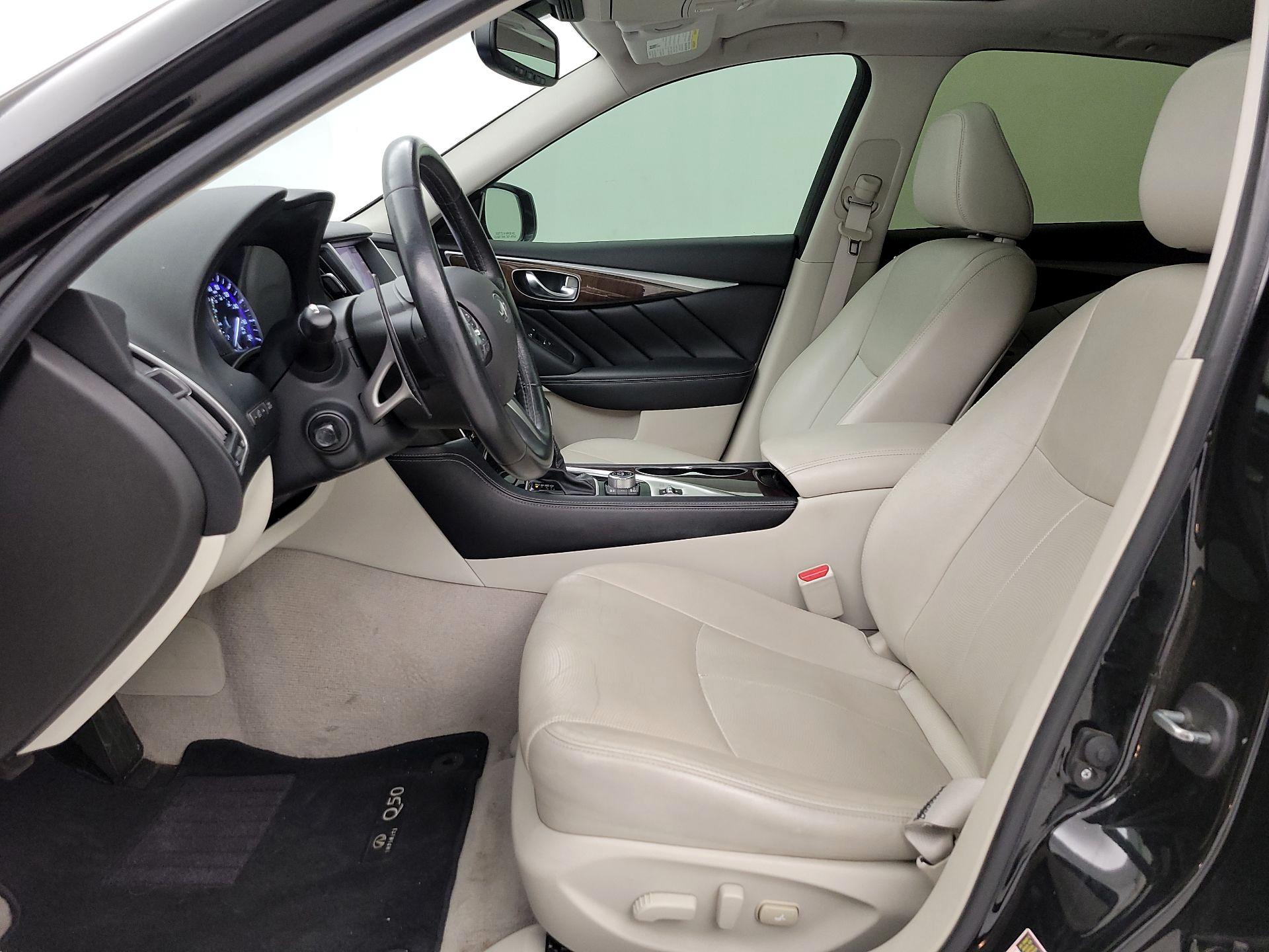Thumbnail: 2015 INFINITI Q50 - 11