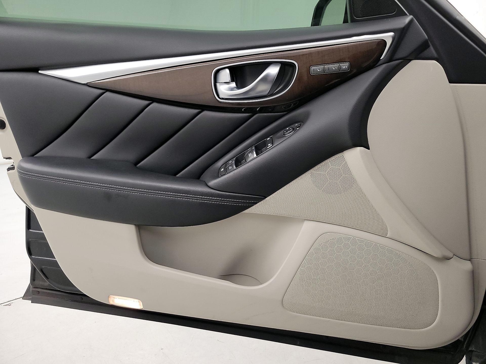 Thumbnail: 2015 INFINITI Q50 - 12