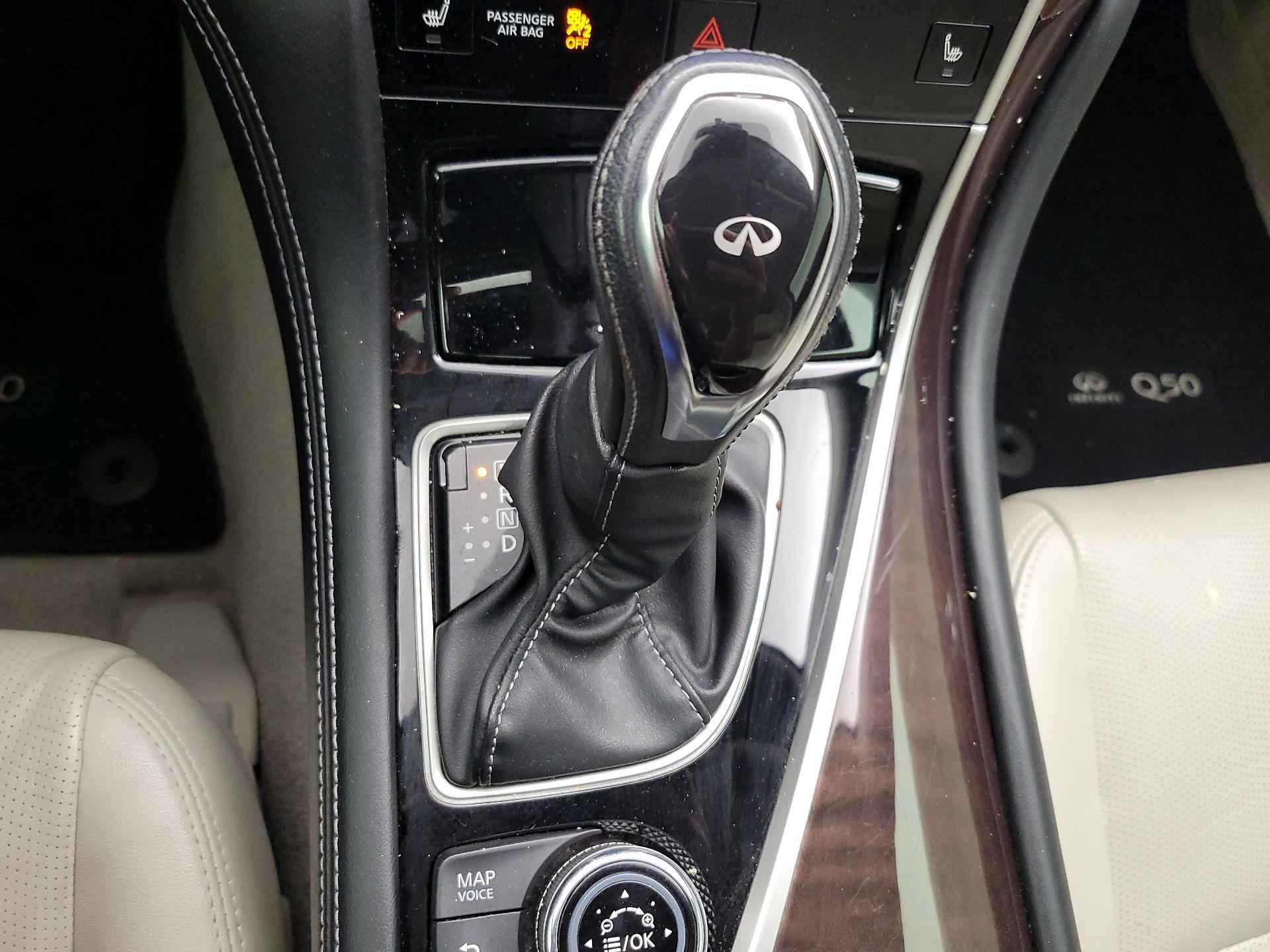 Thumbnail: 2015 INFINITI Q50 - 18