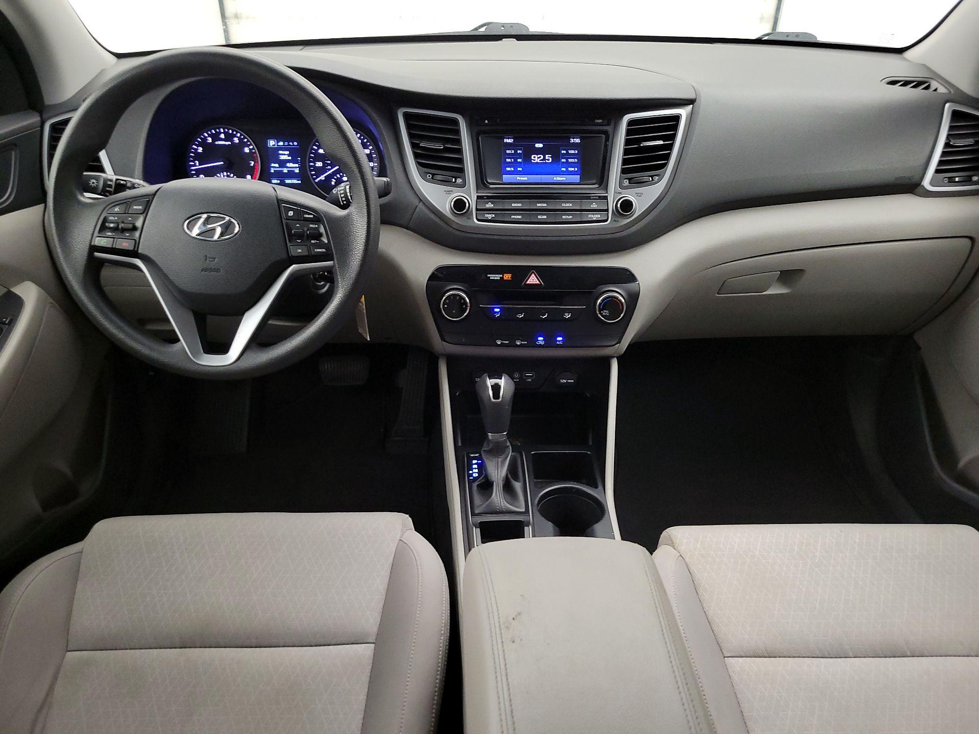 Thumbnail: 2016 Hyundai Tucson - 9
