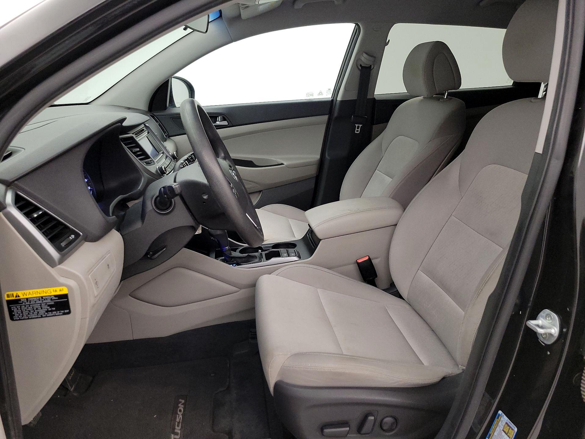 Thumbnail: 2016 Hyundai Tucson - 11