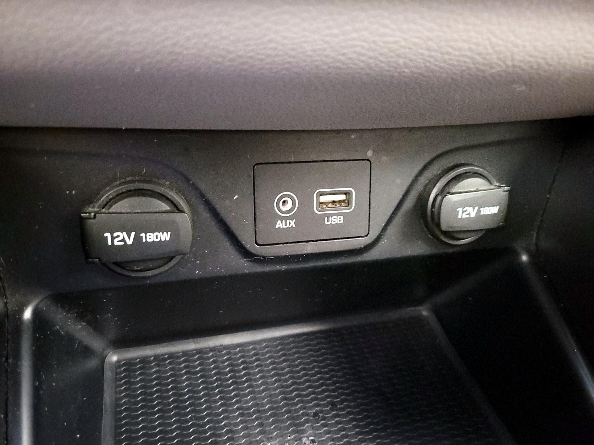 Thumbnail: 2016 Hyundai Tucson - 18