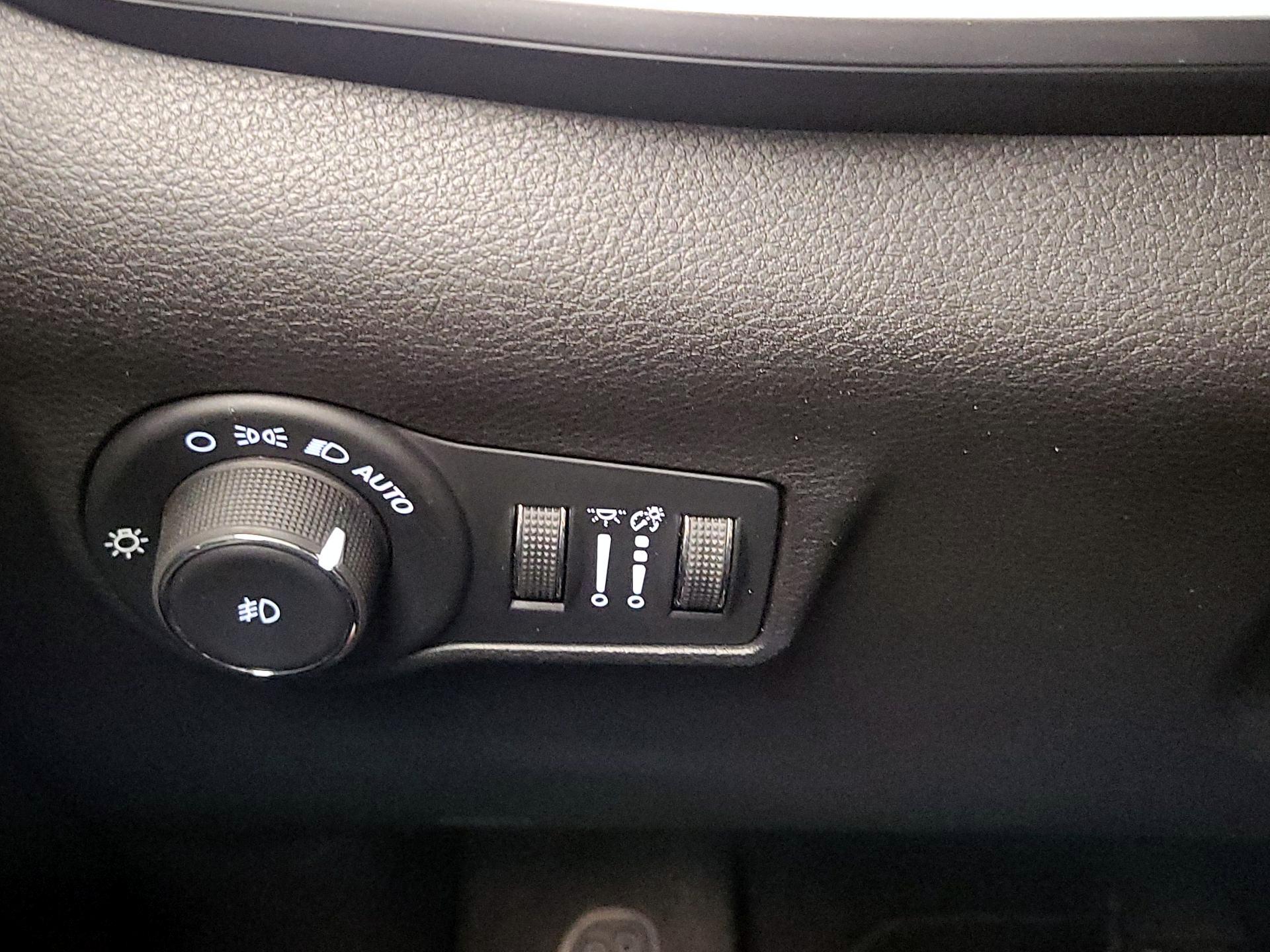 Thumbnail: 2025 Jeep Compass - 13