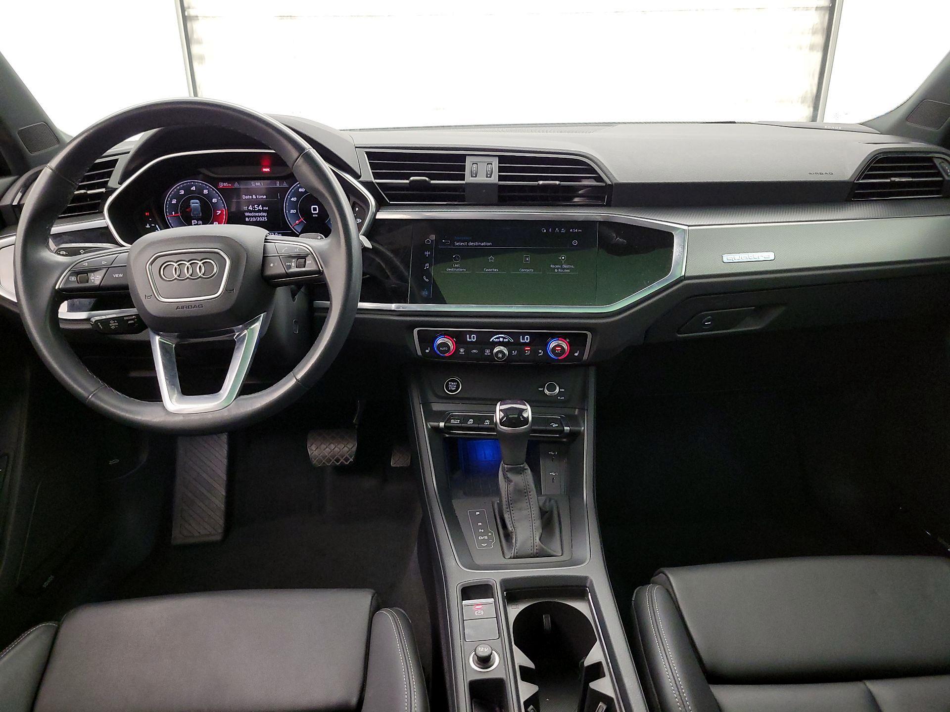 Thumbnail: 2023 Audi Q3 - 9