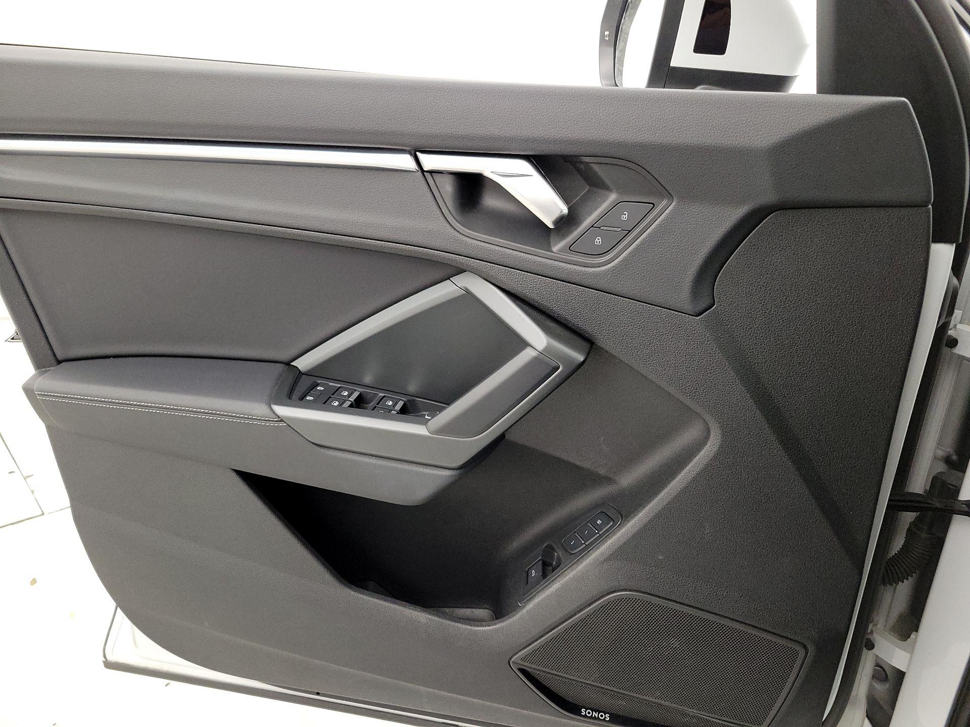 Thumbnail: 2023 Audi Q3 - 12