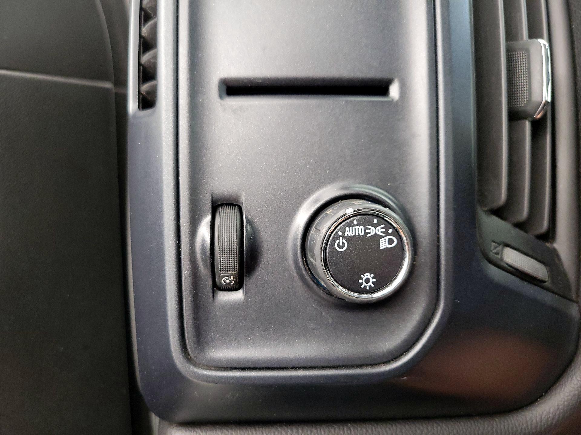 Thumbnail: 2014 Chevrolet Silverado 1500 - 13