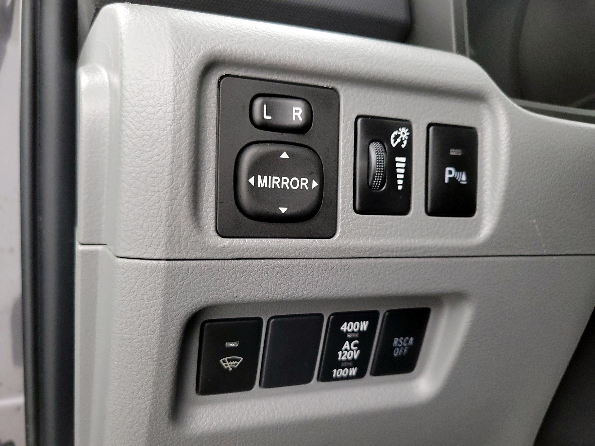 Thumbnail: 2013 Toyota 4Runner - 13